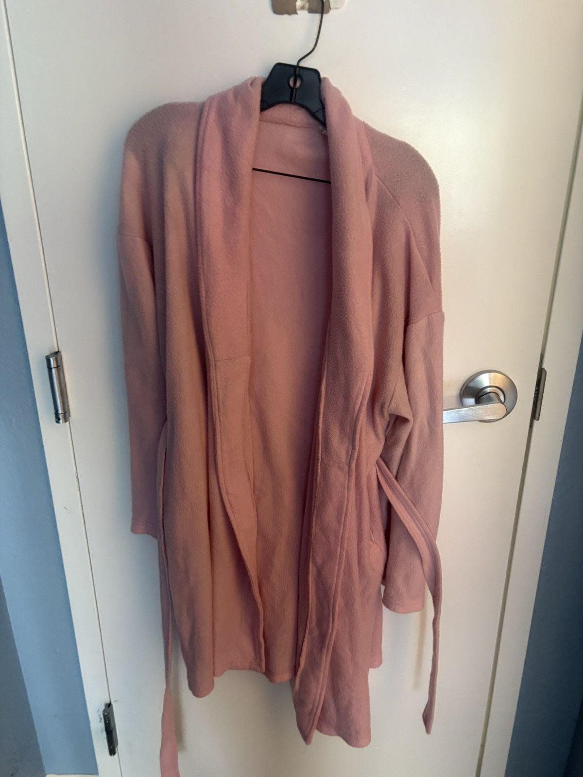 Other Women's Pink Fleece Long Sleeve Belted Shawl Collar Robe Size ONE SIZE - 6 Thumbnail