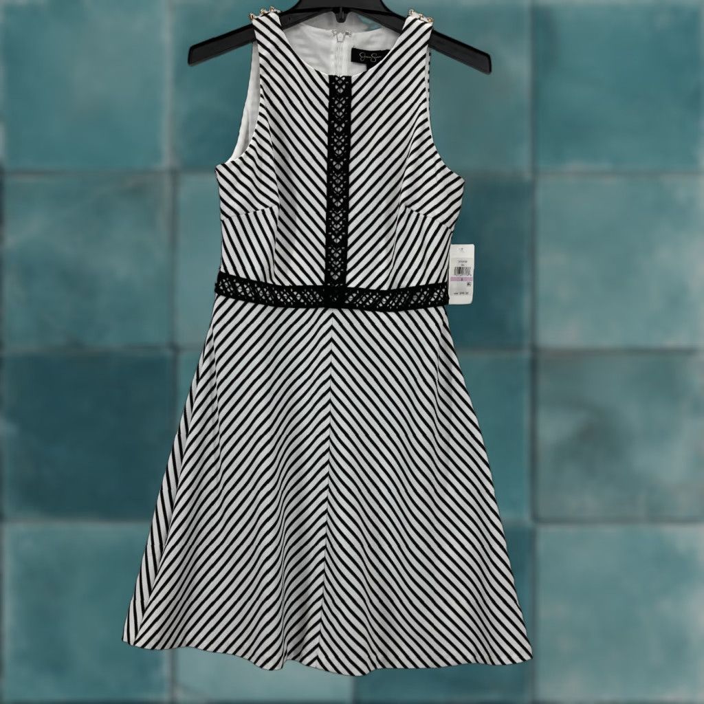 Jessica Simpson Jessica Simpson Fit & Flare Dress Size 6 Striped Sleeveless NWT Feminine White Midi Dress Women Size M / US 6-8 / IT 42-44 - 1 Thumbnail