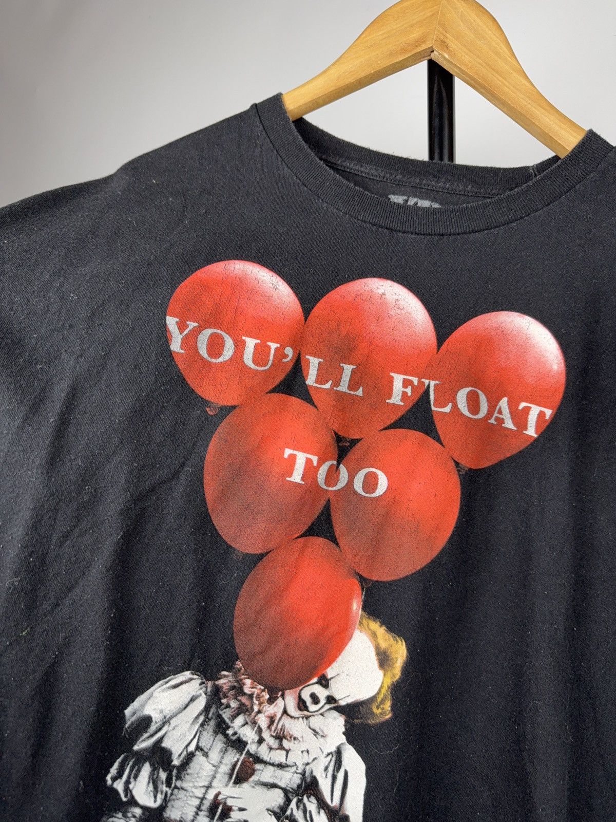 Japanese Brand 2022 IT Horror Movie Pennywise Graphic T-Shirt Size US L / EU 52-54 / 3 - 7 Thumbnail