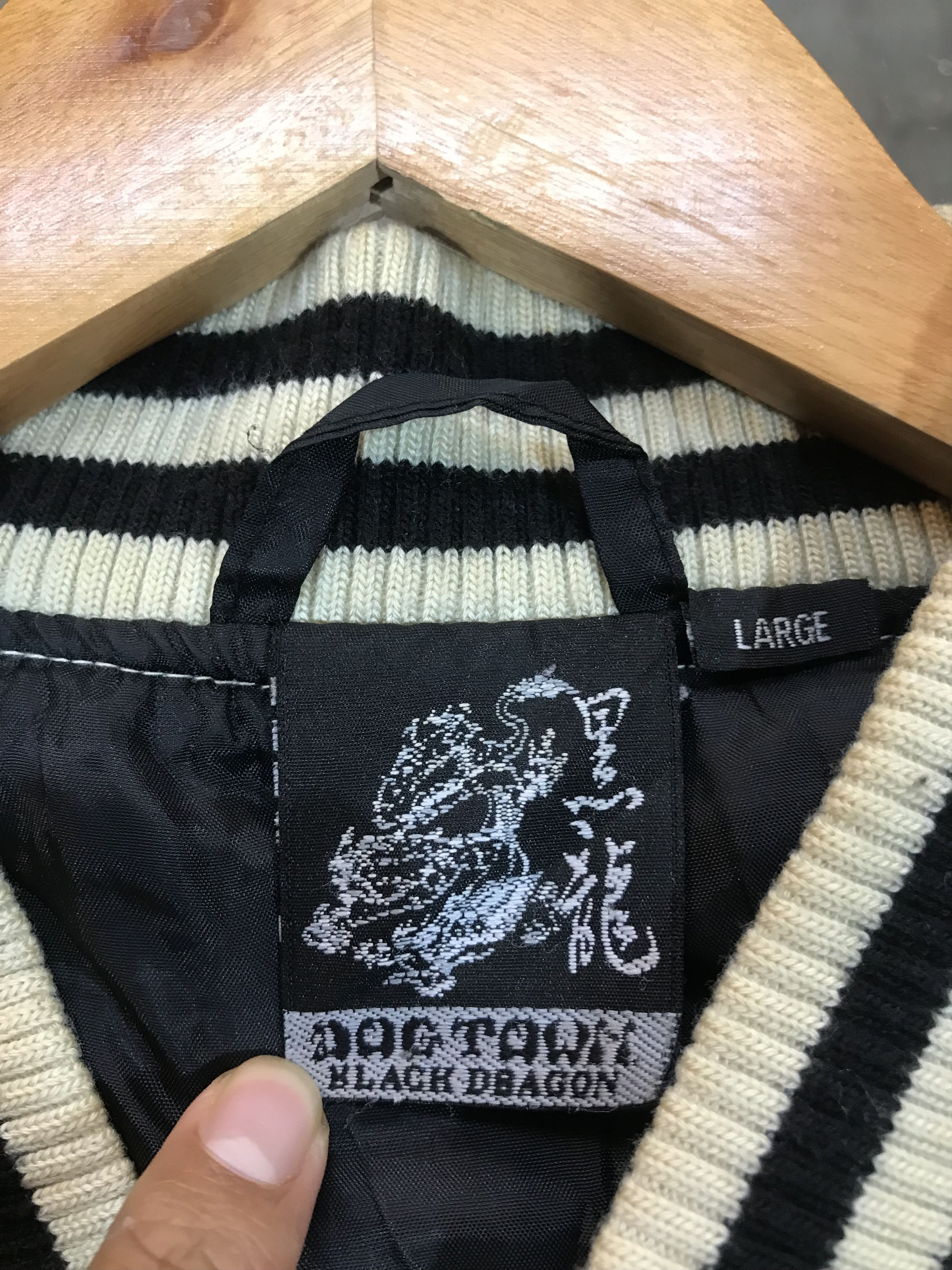 Dogtown Dogtown Black Dragon Skull Flower Dragon Hawk Embroidery Size US L / EU 52-54 / 3 - 13 Thumbnail