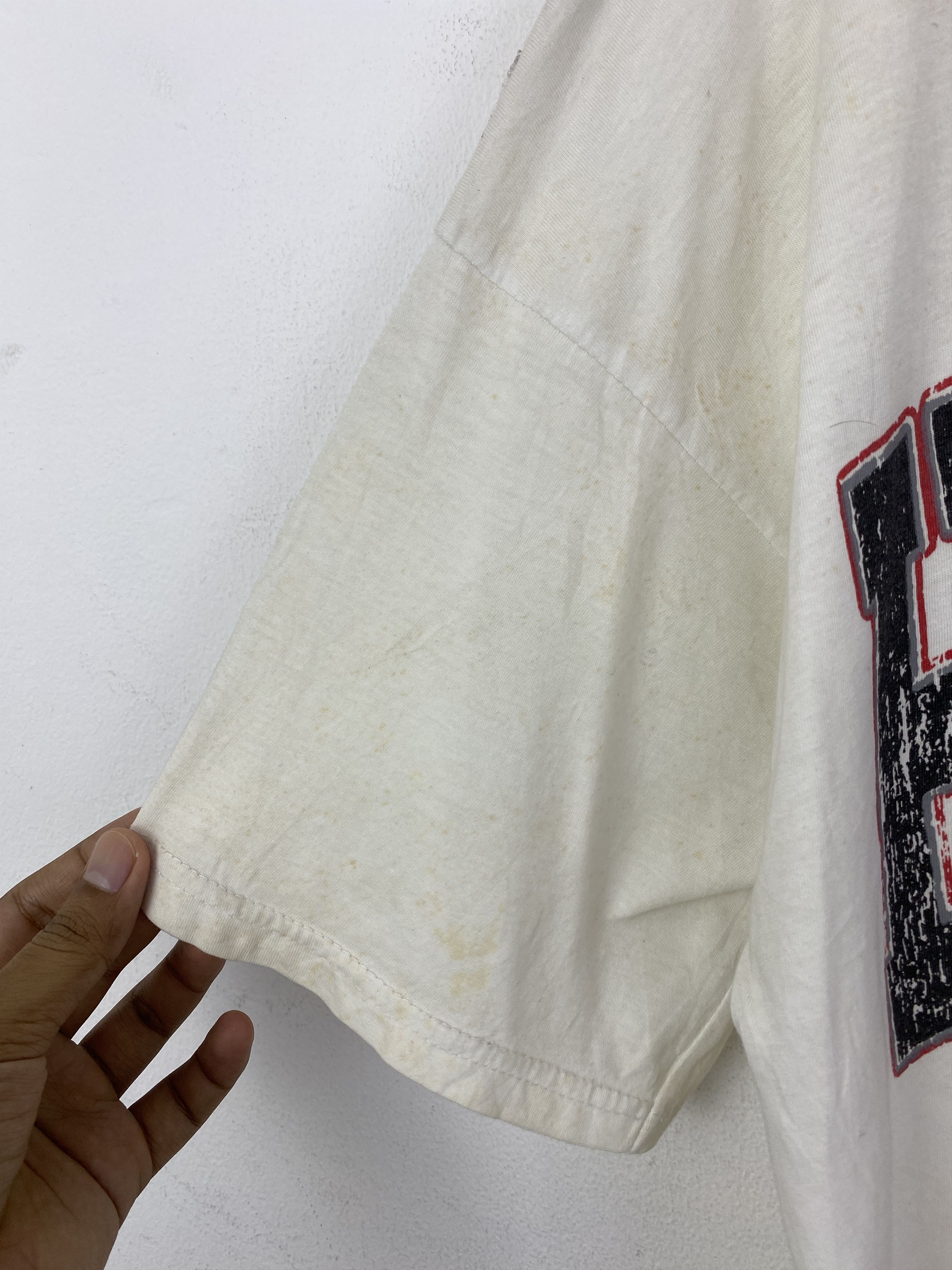 Vintage Vintage Harvard University Collegiate Crewneck Tee TA0735 Size US L / EU 52-54 / 3 - 7 Thumbnail