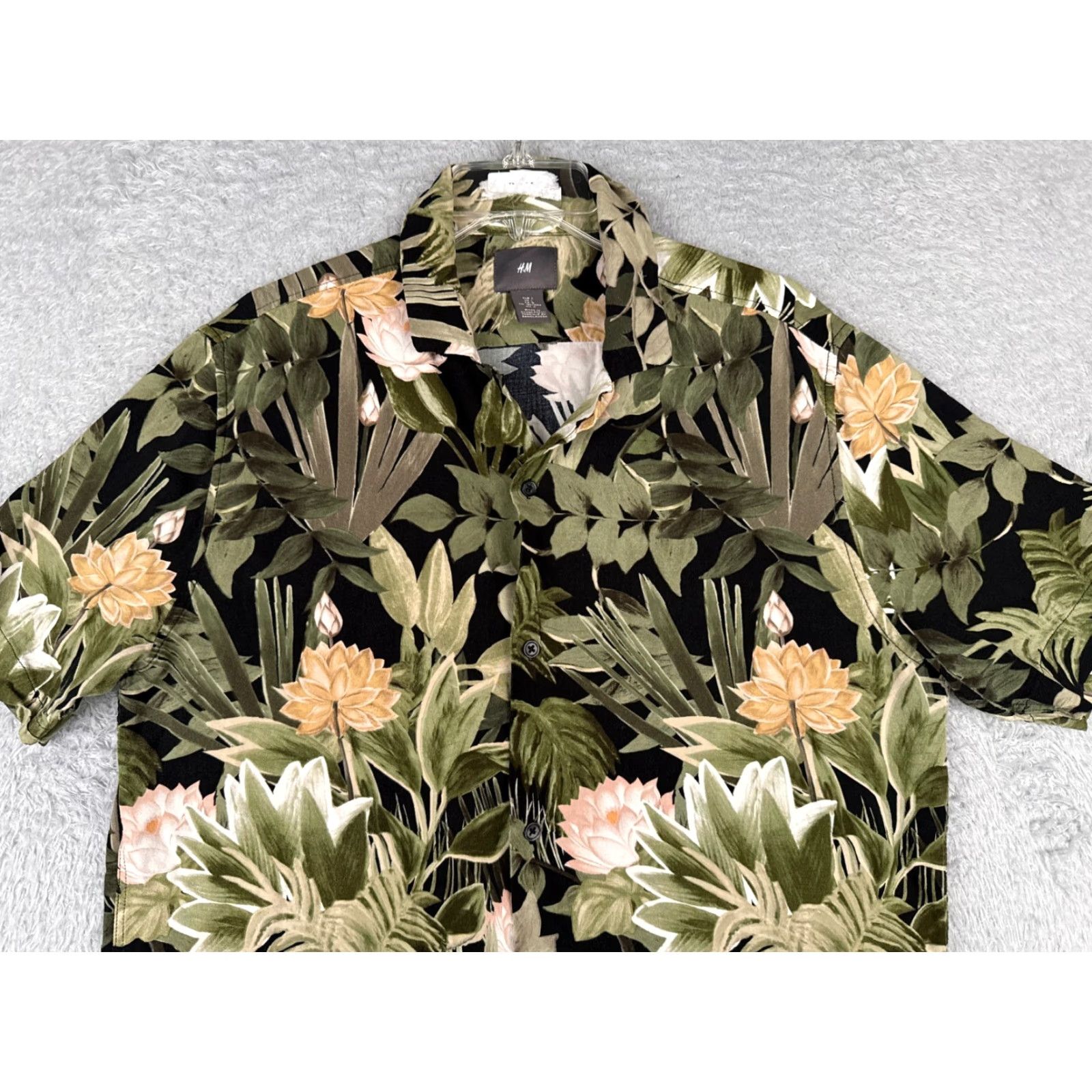 H&M H&M Button-Up Shirt Men Adult Large Green Floral Short Sleeve 100% Rayon Casual Size US L / EU 52-54 / 3 - 4 Thumbnail