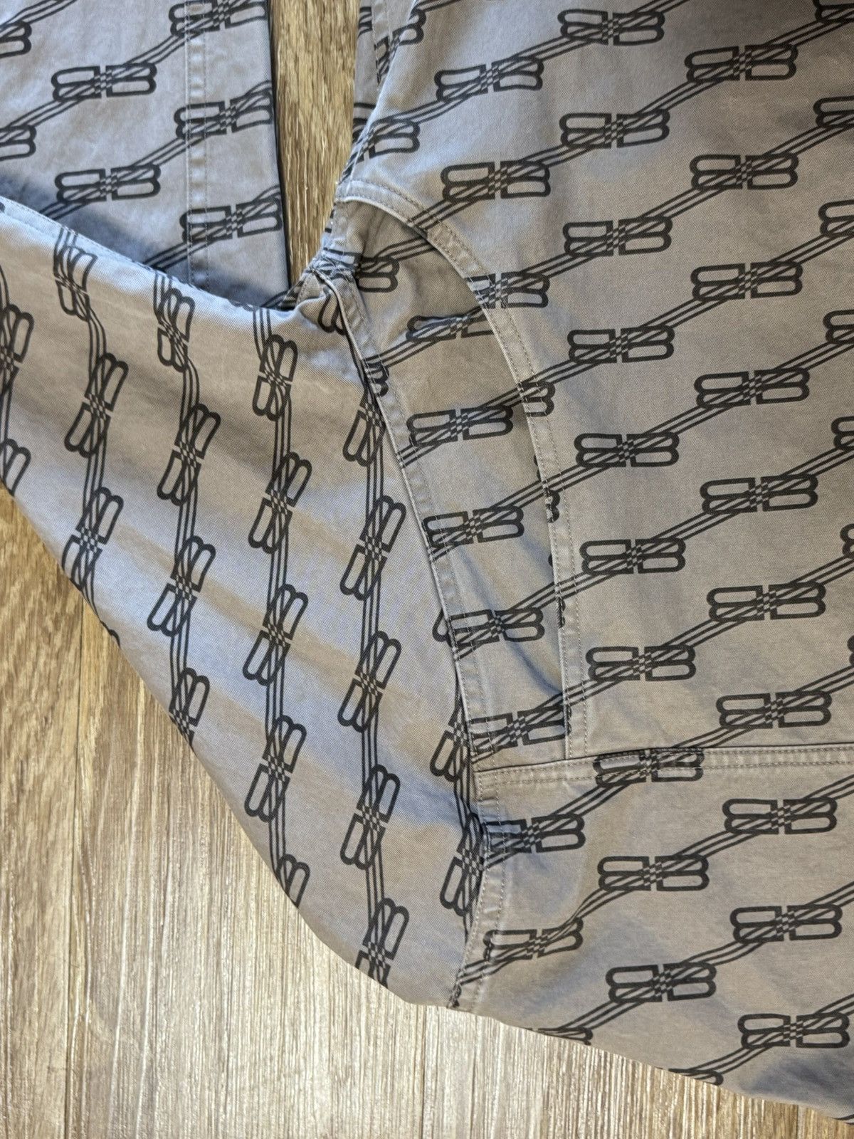 Balenciaga Balenciaga Monogram Beige Button Up Long Sleeve Shirt Size US XXS / EU 40 - 5 Thumbnail