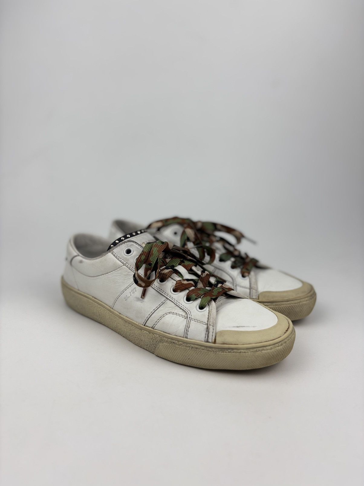 Saint Laurent Paris Saint Laurent Surf Studded Sneakers Size US 9 / IT 39 - 1 Thumbnail