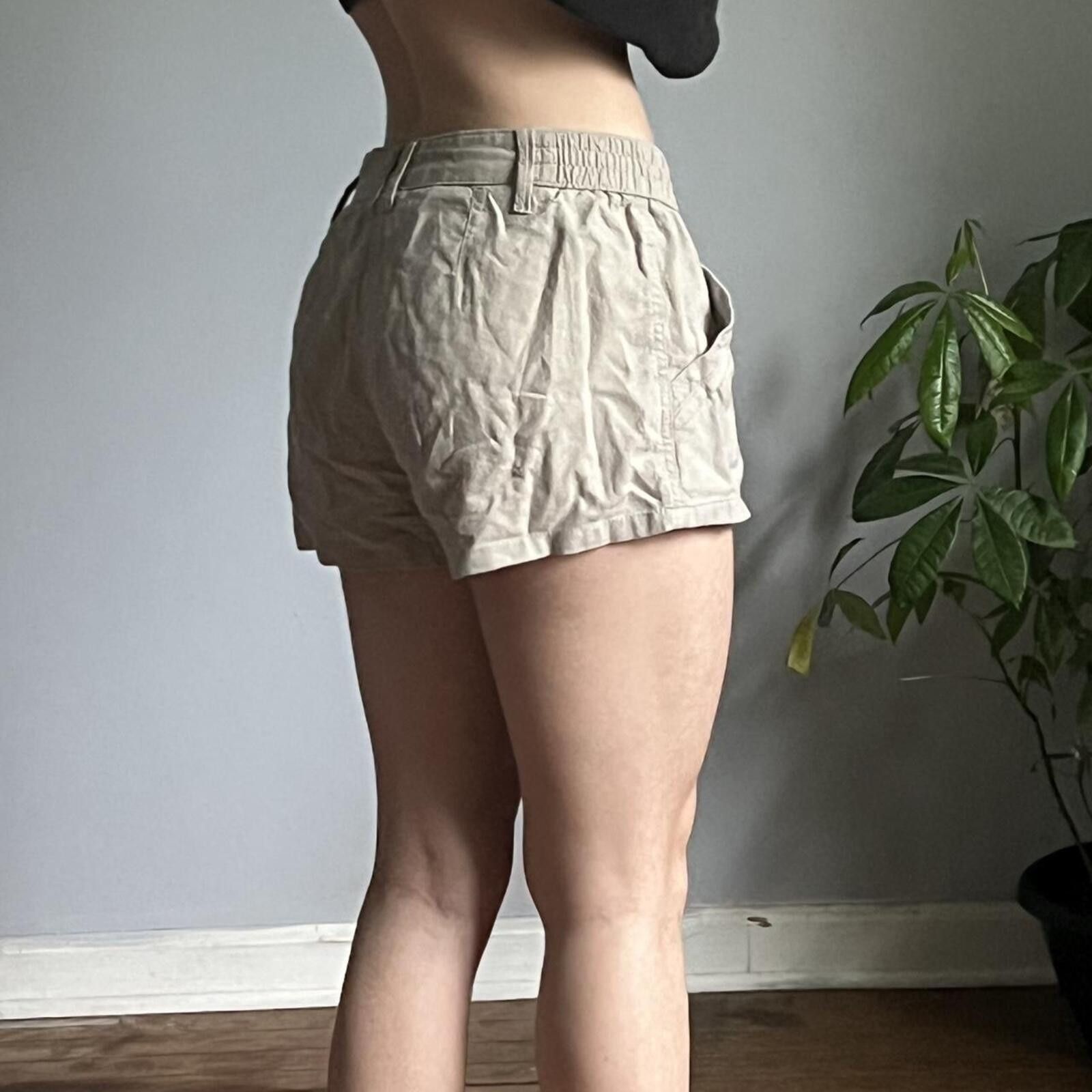 Other Happy Grey khaki cargo shorts Size 32" / US 10 / IT 46 - 2 Thumbnail