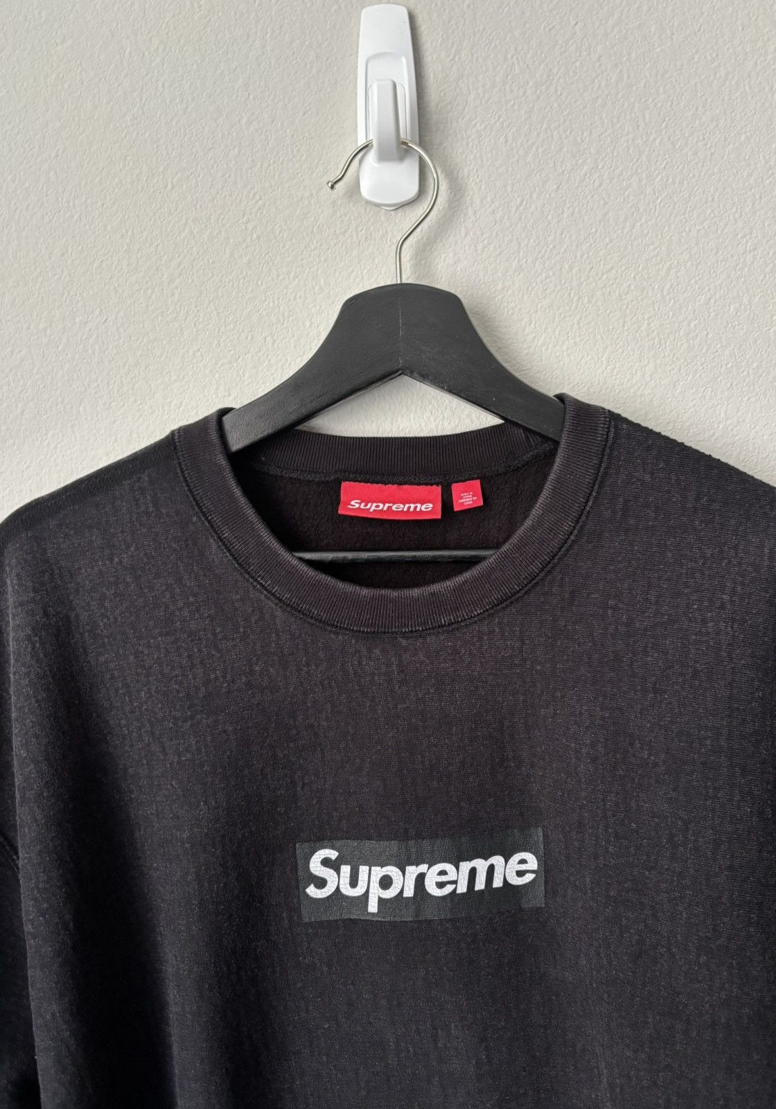 Supreme Supreme Washed Box Logo Crewneck (FW25) Size US L / EU 52-54 / 3 - 4 Thumbnail