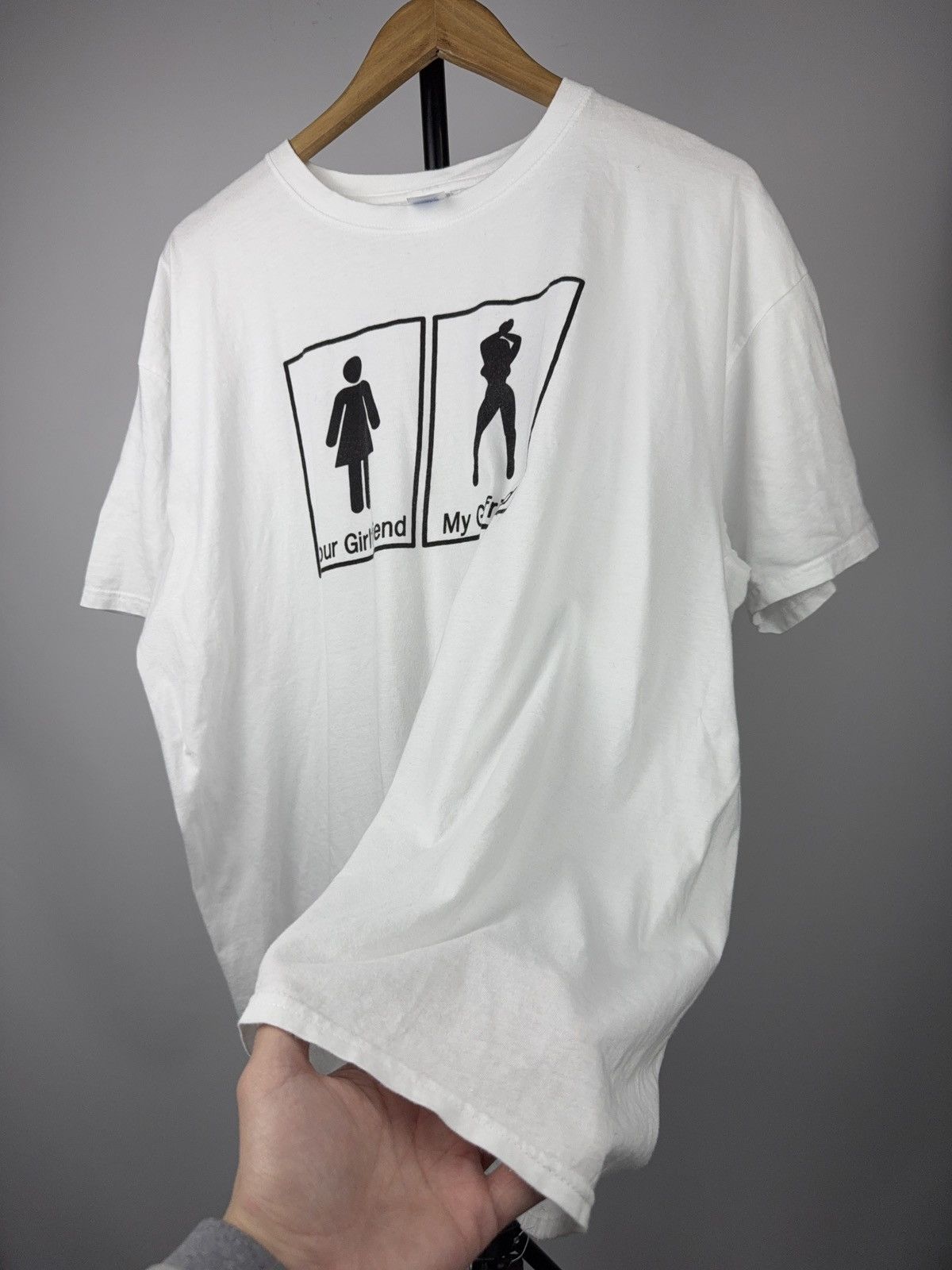 Vintage 00s Funny Your Girlfriend My Girlfriend Meme Graphic Tee 2XL Size US XL / EU 56 / 4 - 8 Thumbnail