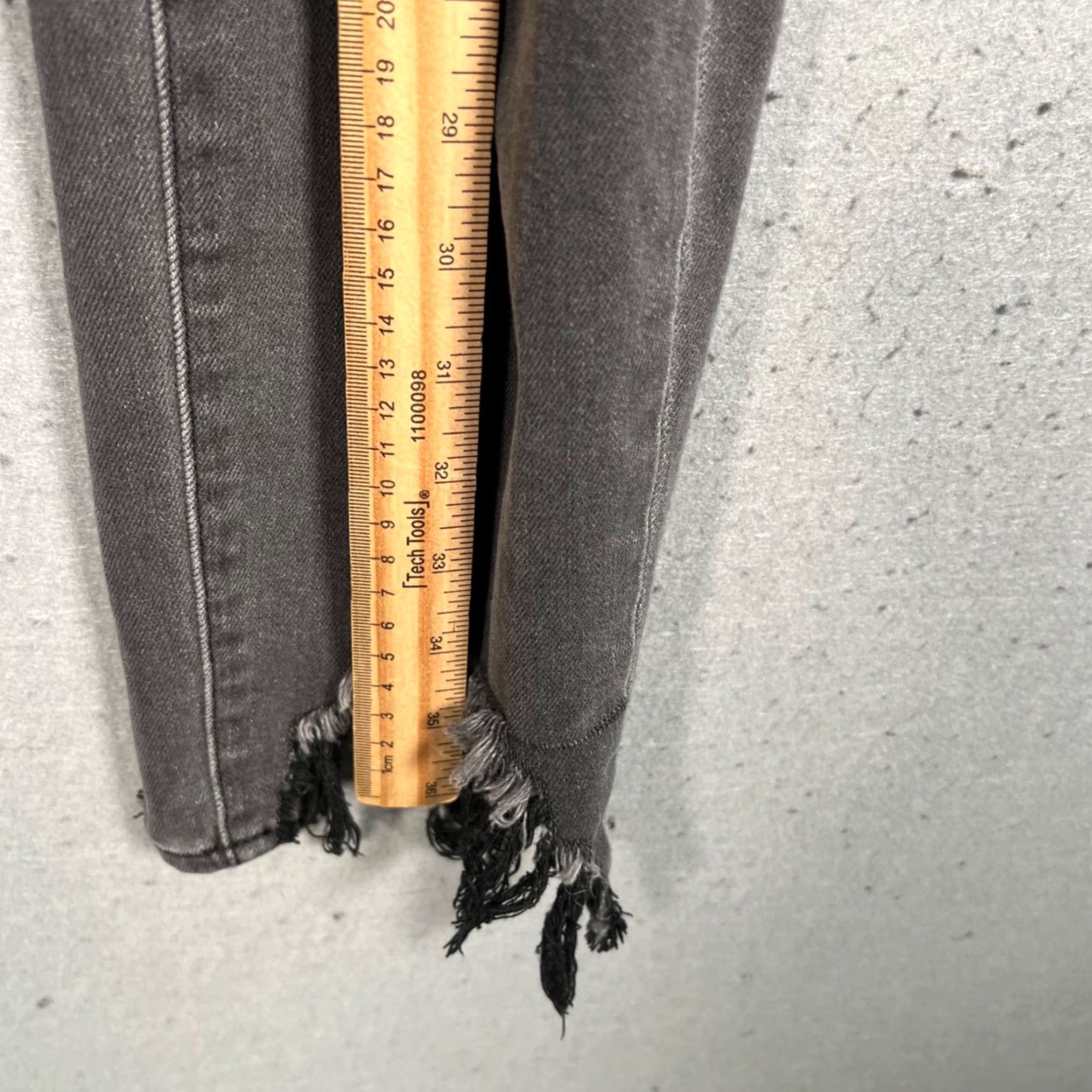 L'AGENCE L'AGENCE Womens 25 Gray Distressed High-Waisted Skinny Jeans Frayed Hem Denim 5-Pocket Size 42" / US 20 - 5 Thumbnail