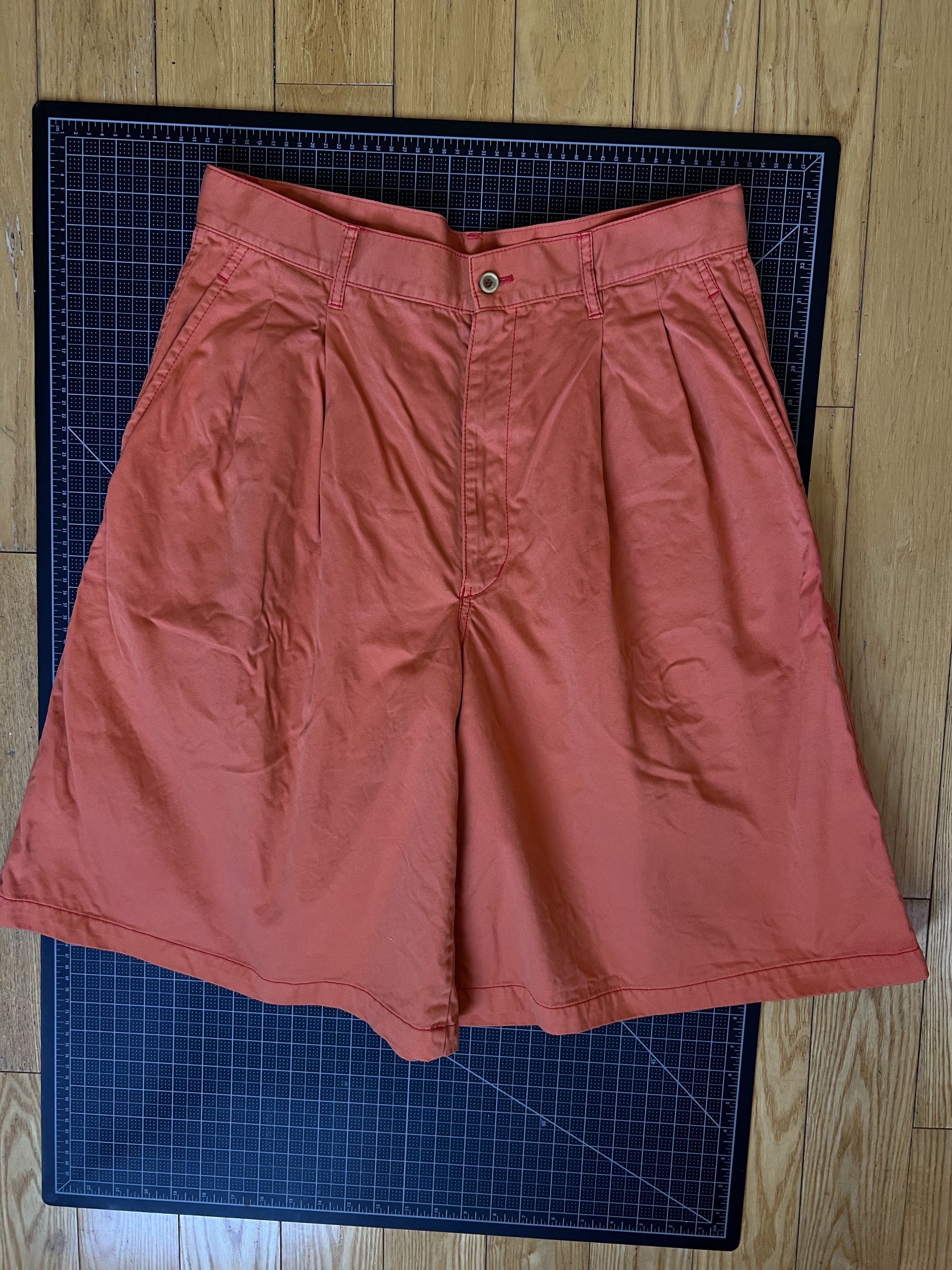 Comme des Garcons VTG Comme Des Garcons Shirt Lifeguard Pleated Shorts Size US 32 / EU 48 - 1 Thumbnail