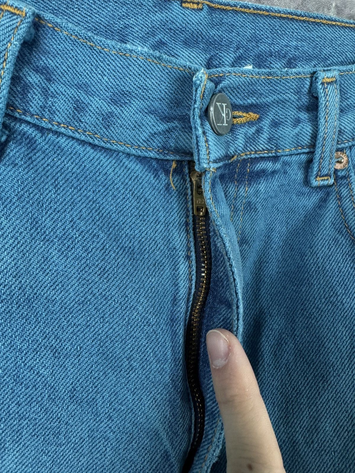 Calvin Klein Men’s Easy Fit Jeans Calvin Klein Vintage Size 14 Size US 34 / EU 50 - 10 Thumbnail