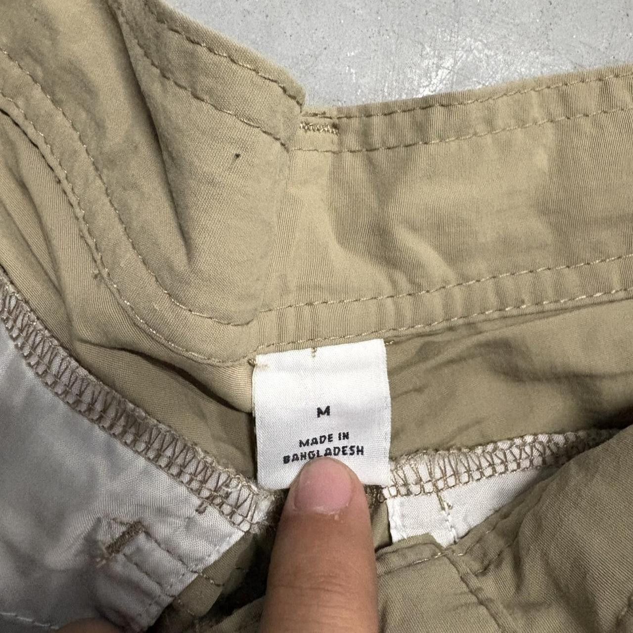 Vintage Vintage Y2K/2000s Baggy TrackPants Style Tan Cargo Pants with Zippers to become Shorts! Size US 34 / EU 50 - 7 Thumbnail
