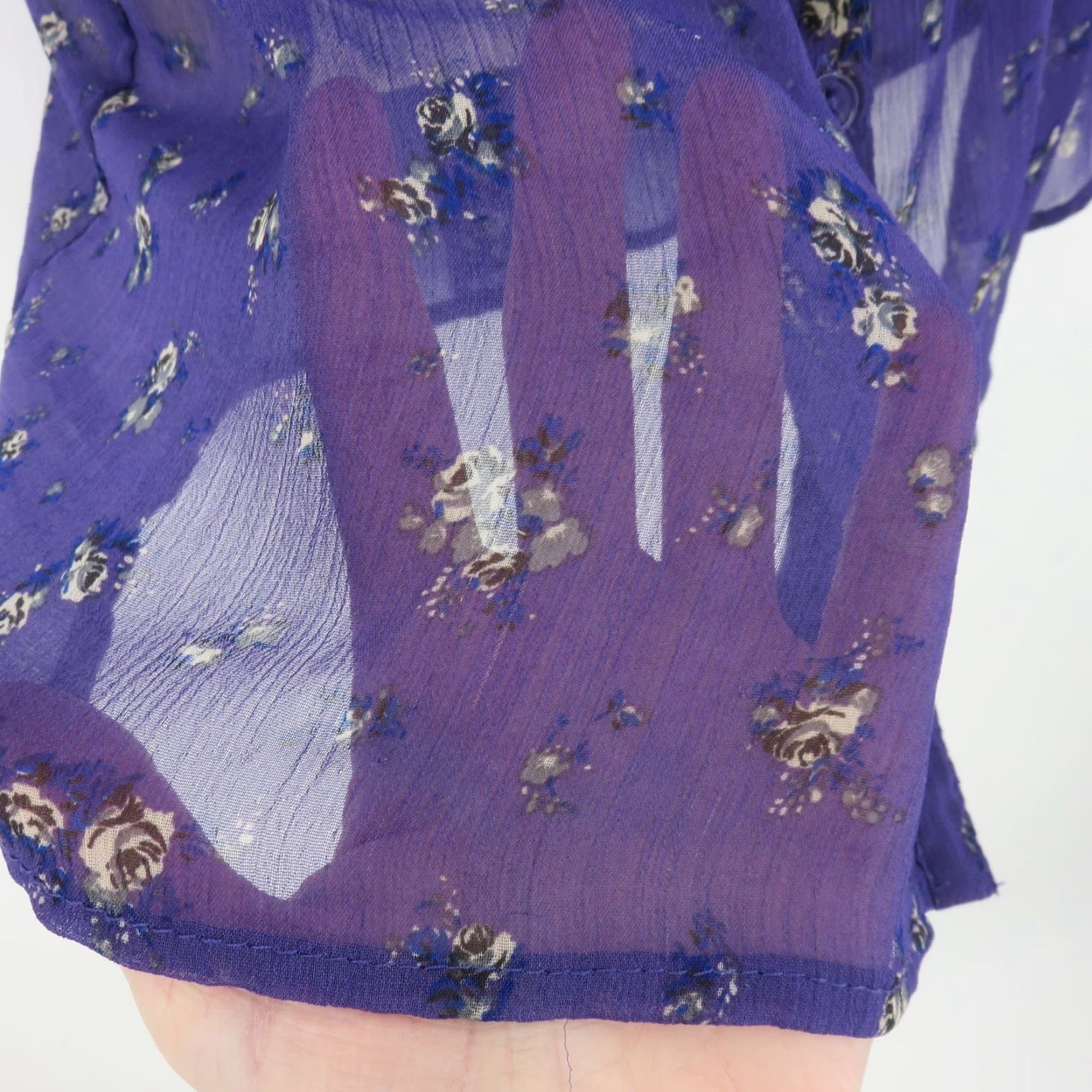 Vintage VINTAGE Kirra Shirt Juniors Small Purple Rose Floral Sheer Ruffle Blouse Top Button Closure Casual Size S / US 4 / IT 40 - 4 Thumbnail