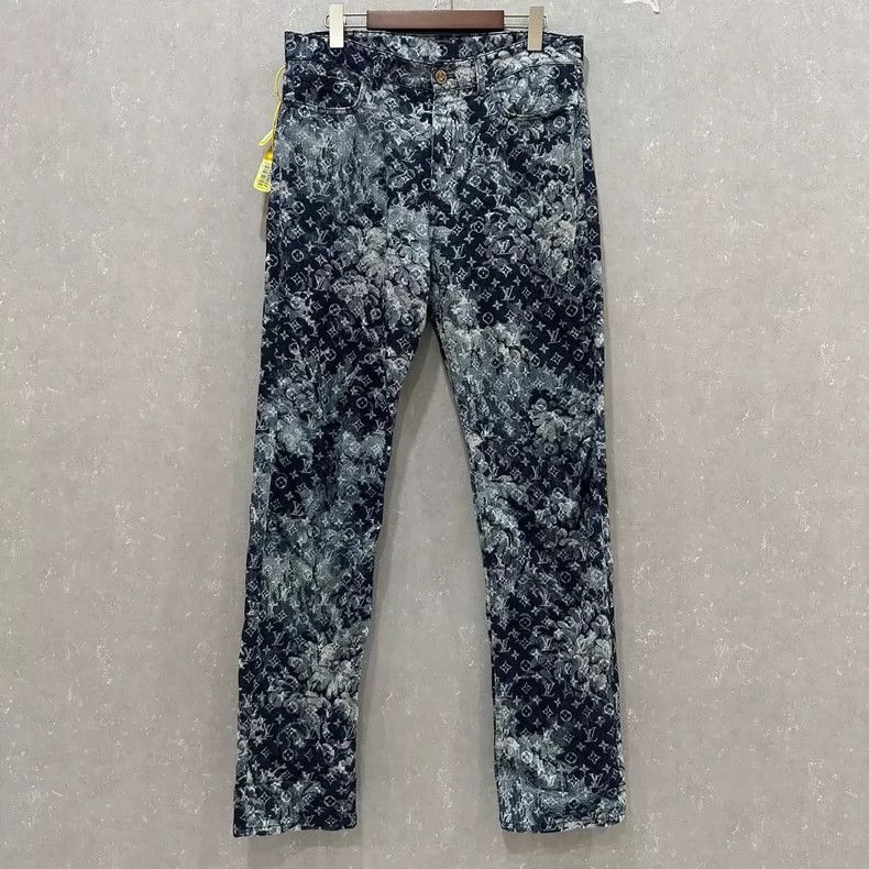 Louis Vuitton Louis Vuitton Tapestry presbyopic full logo jeans Nextarrow Size US 32 / EU 48 - 3 Thumbnail