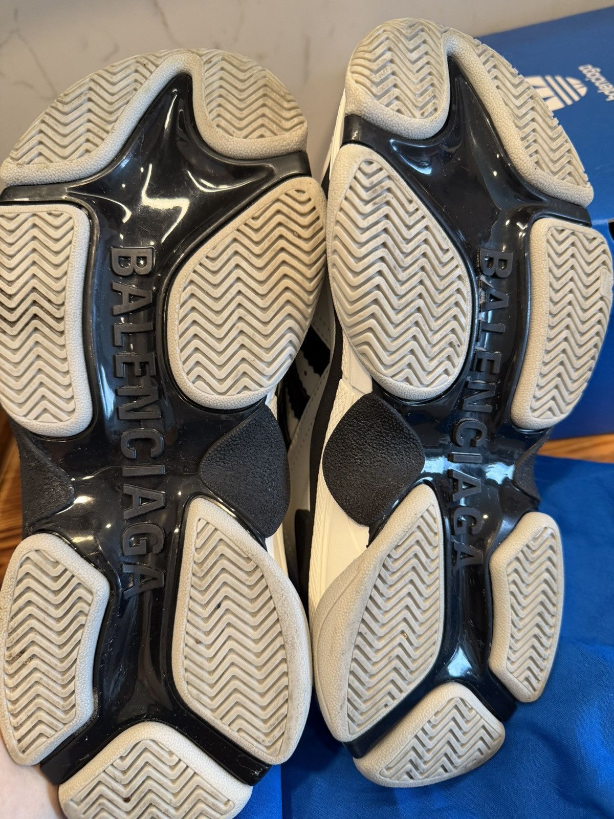 Adidas × Balenciaga Balenciaga x Adidas Triple S Sneakers Size US 8 / EU 41 - 15 Thumbnail