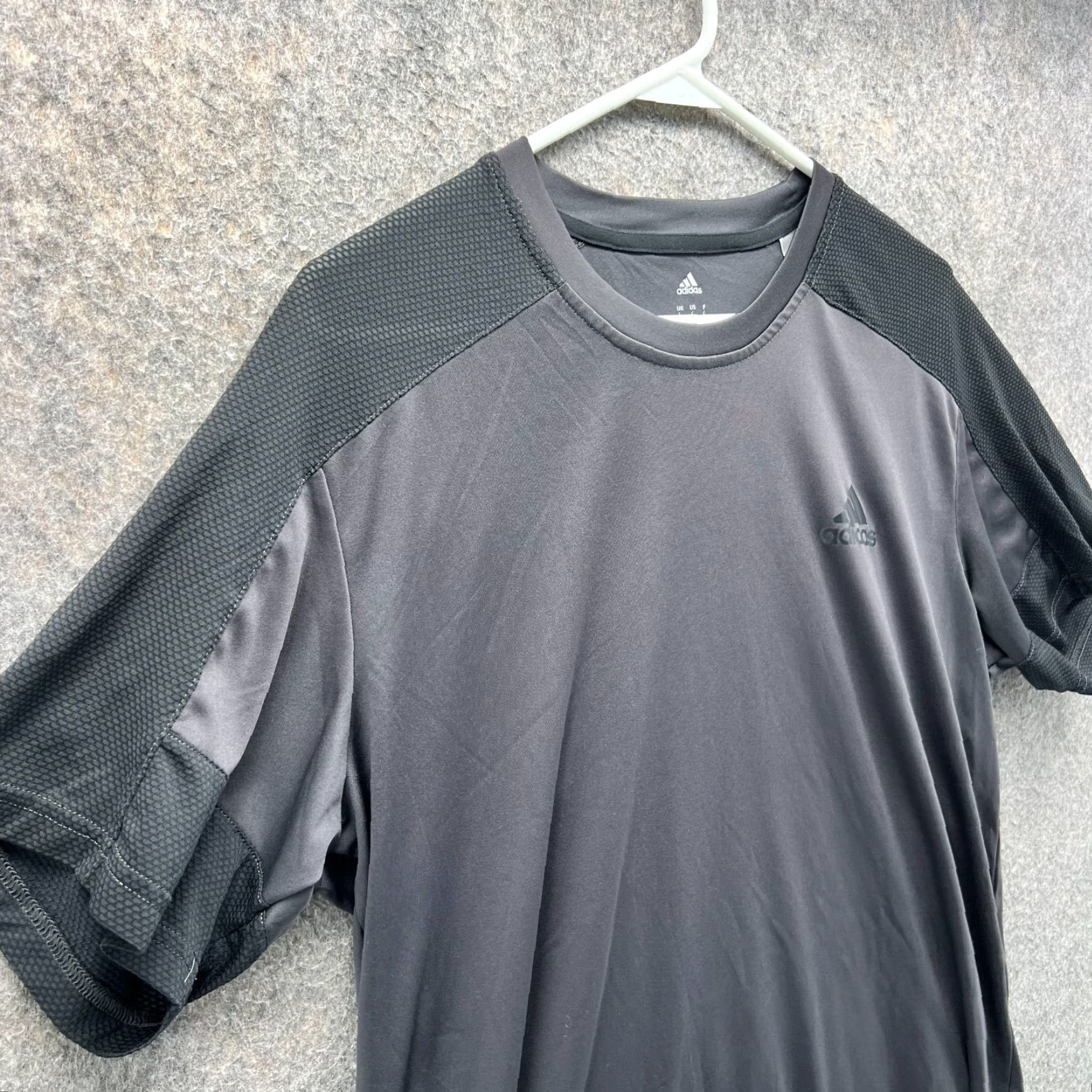 Adidas VINTAGE Adidas Shirt Men Large Black Gray Athletic Crewneck Trefoil Jersey Soccer City? (adjusted) Size US L / EU 52-54 / 3 - 4 Thumbnail