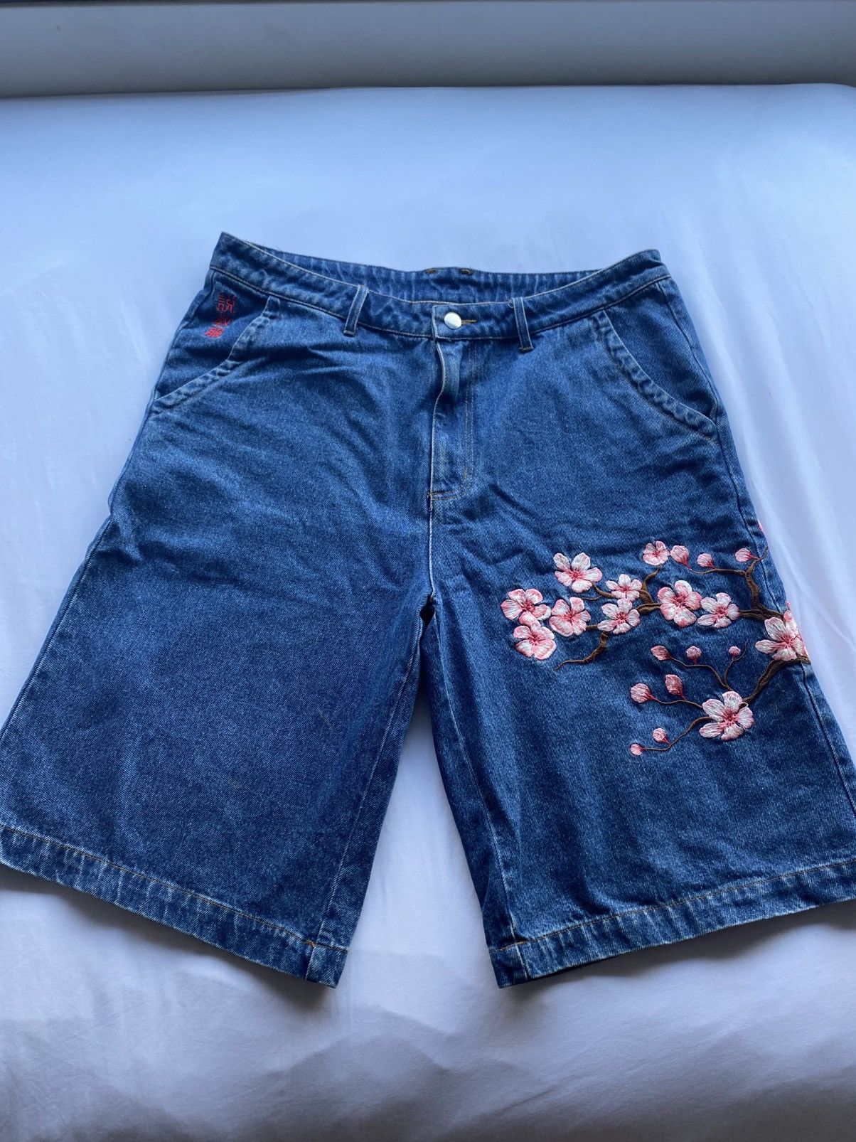 Other Cherry blossom jorts Size US 32 / EU 48 - 1 Thumbnail
