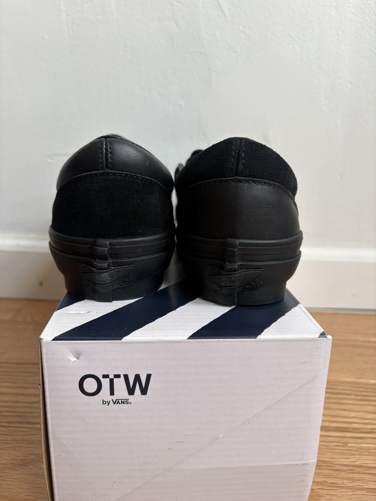 Engineered Garments × Vans Engineered Garments × Vans OTW Slip-On 98 - Blk /Blk Leather Size US 7 / EU 40 - 2 Thumbnail