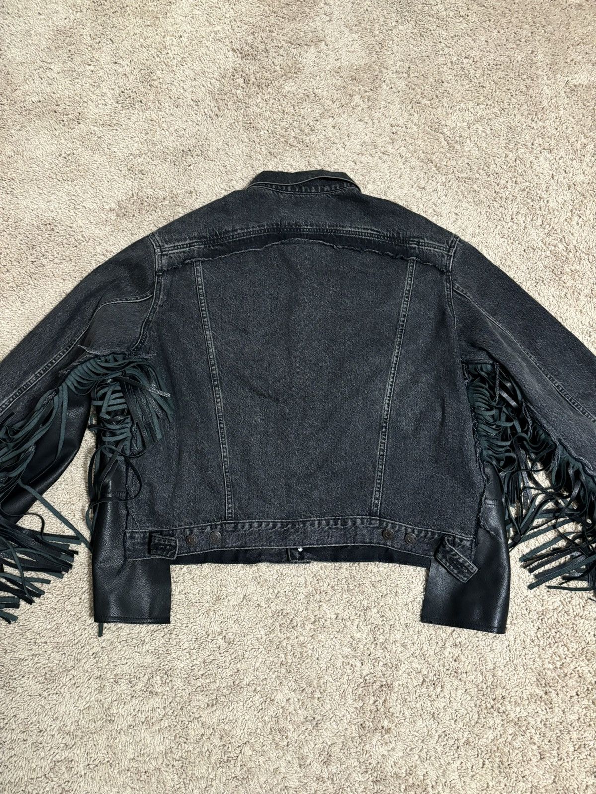 Vetements Vetements Levi’s Distressed Bovine Leather Fringe Jacket Size US XS / EU 42 / 0 - 12 Thumbnail