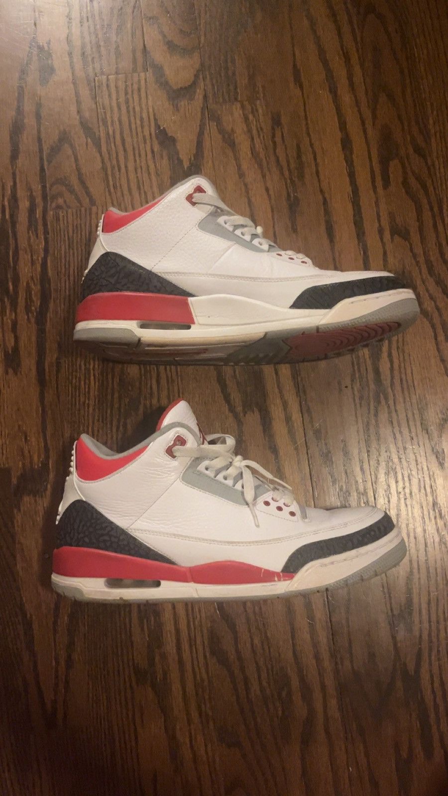 Fire red Jordan 3