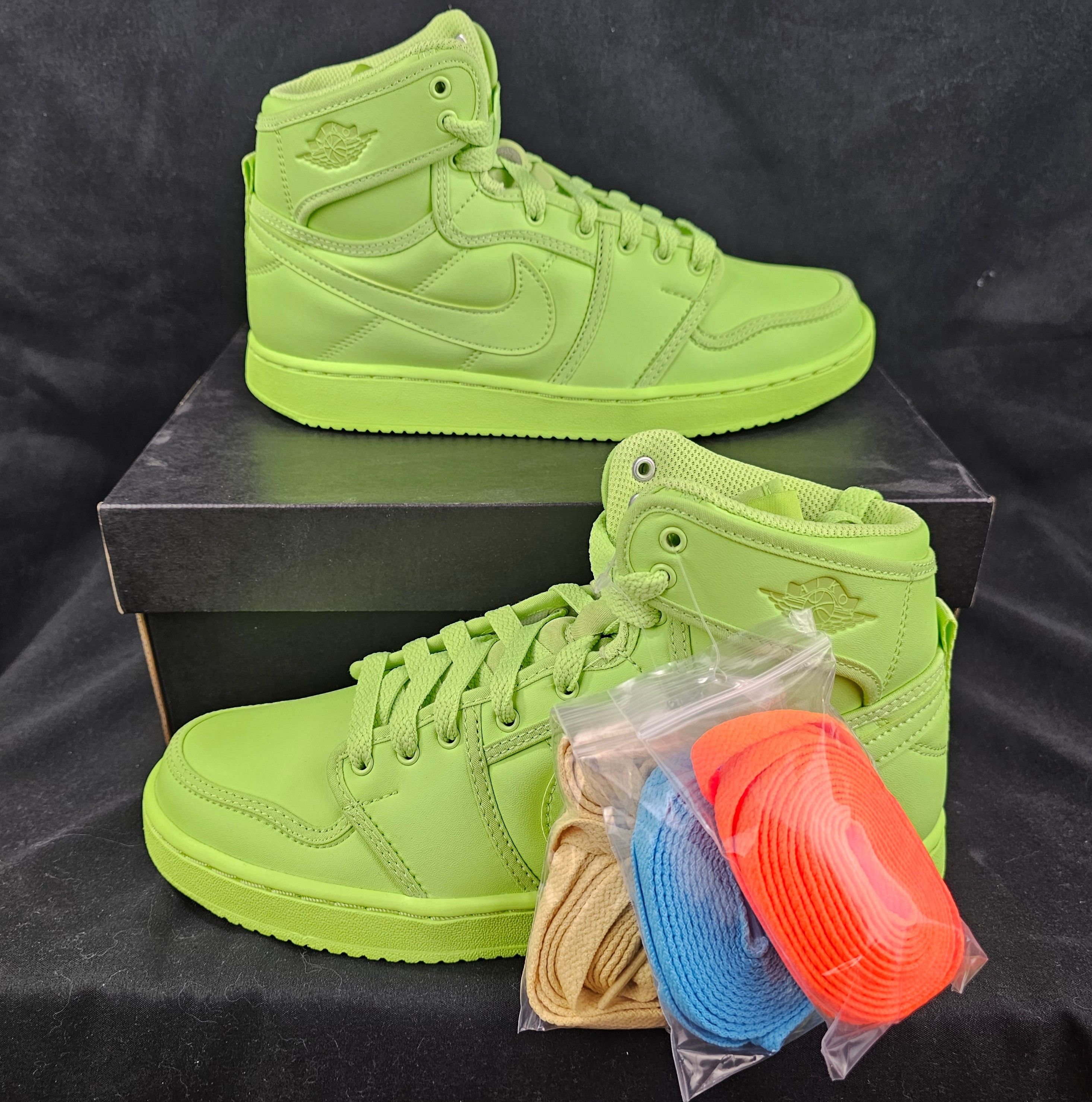 Billie Eilish × Jordan Brand × Nike Jordan 1 Retro AJKO Billie Eilish Ghost Green Women's Size 7 Size US 7 / IT 37 - 2 Thumbnail