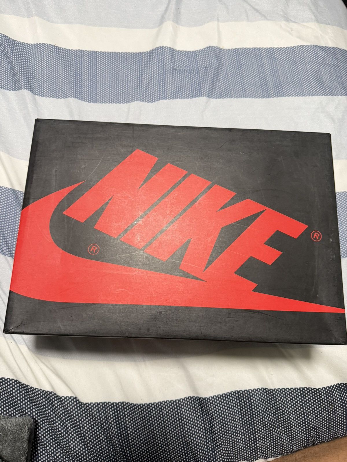 Jordan Brand Jordan 1 Retro High OG “Brotherhood” Size US 10 / EU 43 - 10 Thumbnail