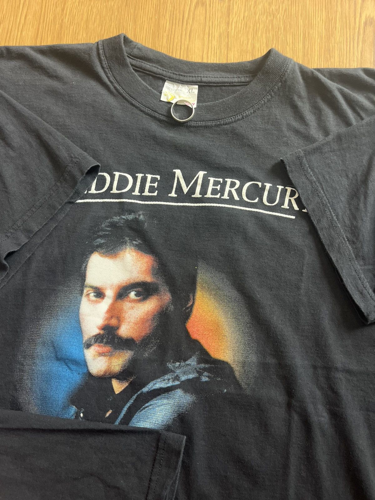 Band Tees Vintage FREDDIE MERCURY singer Queen band 90’s Tshirt Size US XL / EU 56 / 4 - 7 Thumbnail