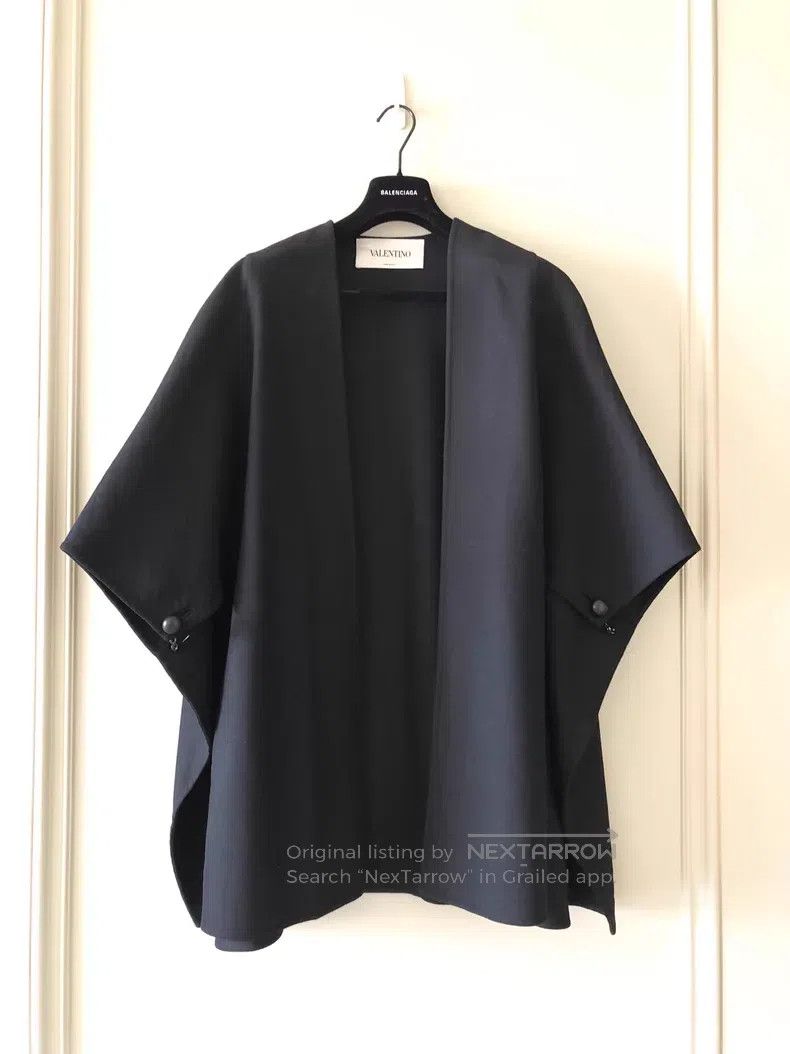 Valentino Valentino Wool shawl cloak Size XS / US 0-2 / IT 36-38 - 1 Thumbnail