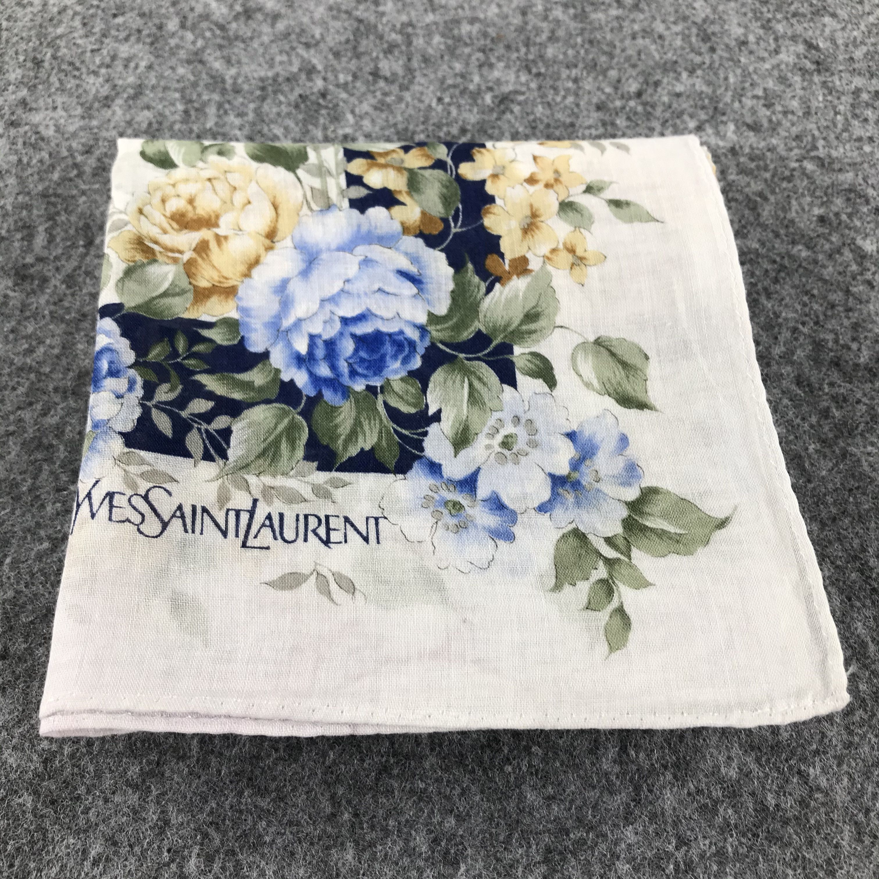 Yves Saint Laurent YSL Floral Handkerchief Neckerchief Bandana H407 Size ONE SIZE - 11 Thumbnail