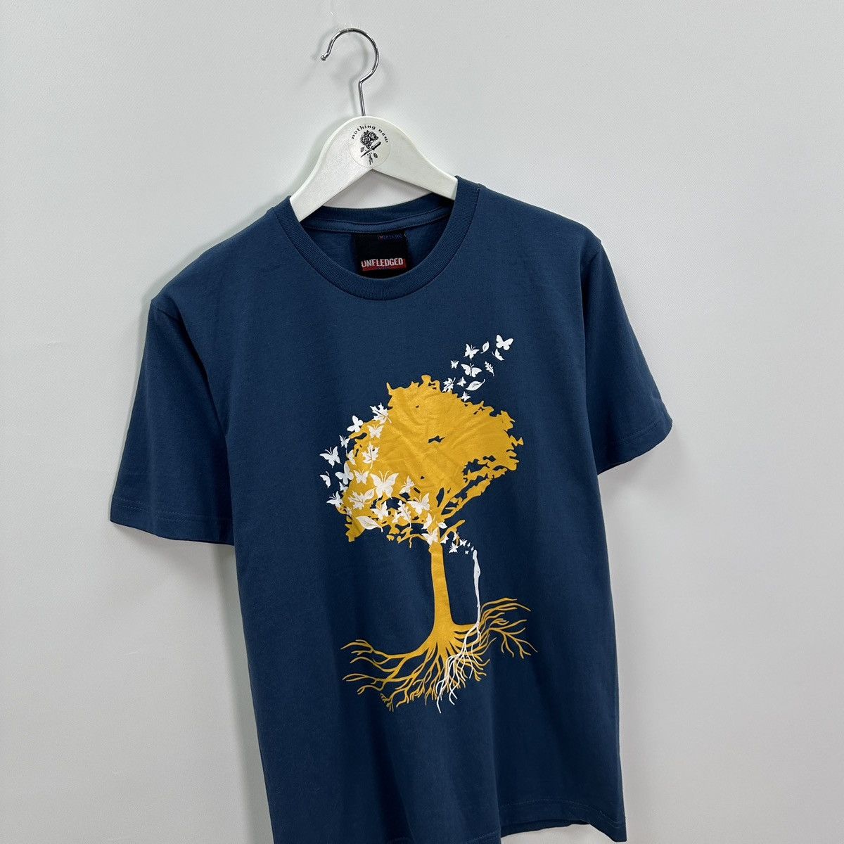 Vintage Vintage 00s Unfledged Connecting with nature Tree human tee Size US M / EU 48-50 / 2 - 3 Thumbnail