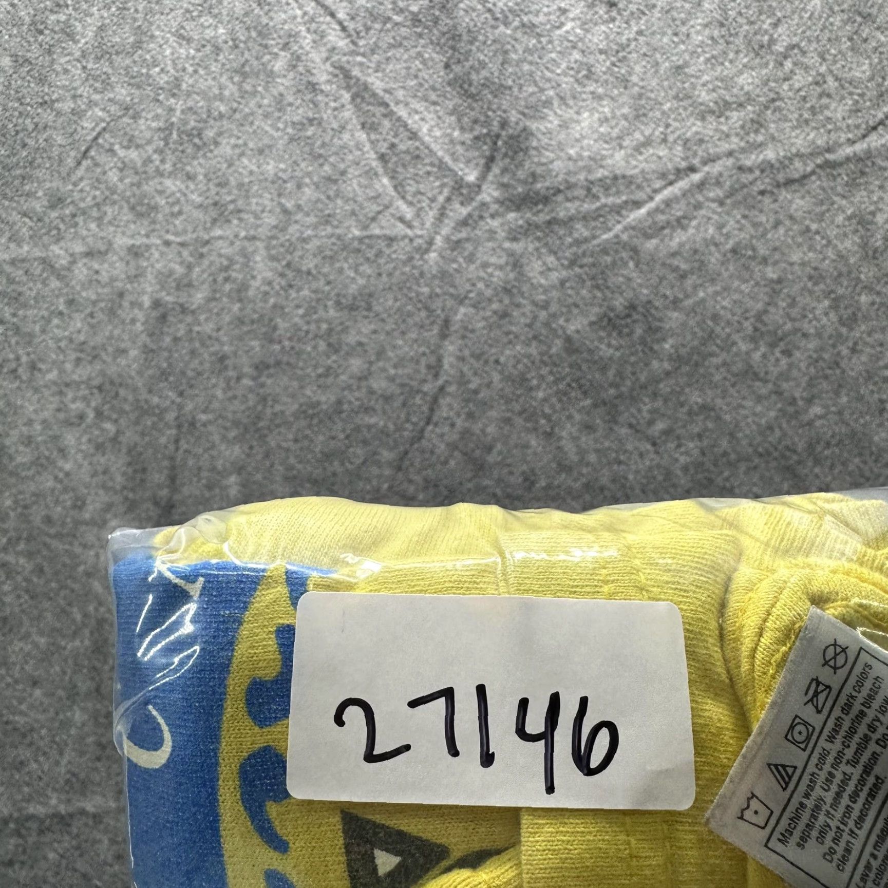 Fruit Of The Loom VINTAGE Fruit of the Loom YMCA Summer Camp Shirt Mens Small Yellow 2006 Graphic Tee Size US S / EU 44-46 / 1 - 7 Thumbnail