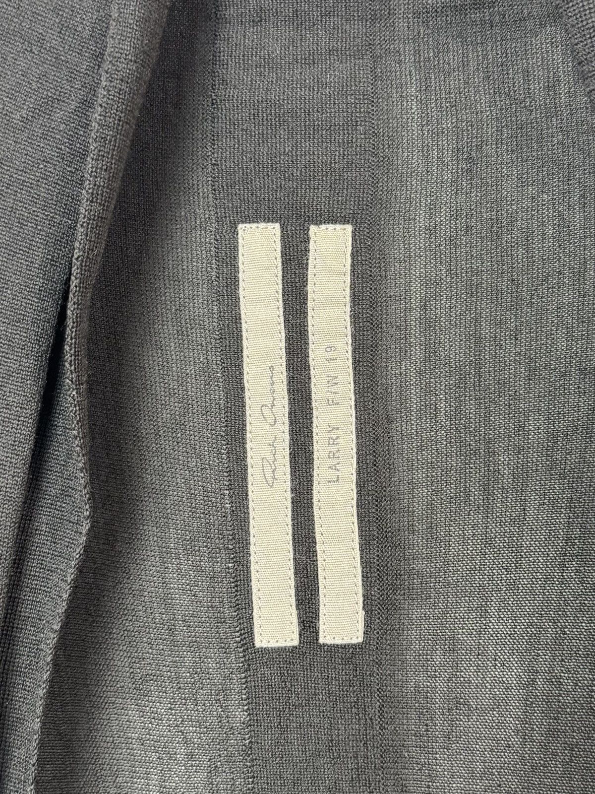 Rick Owens Rick Owens FW19 ‘LARRY’ Large Wrap Cardigan Size L / US 10 / IT 46 - 10 Thumbnail