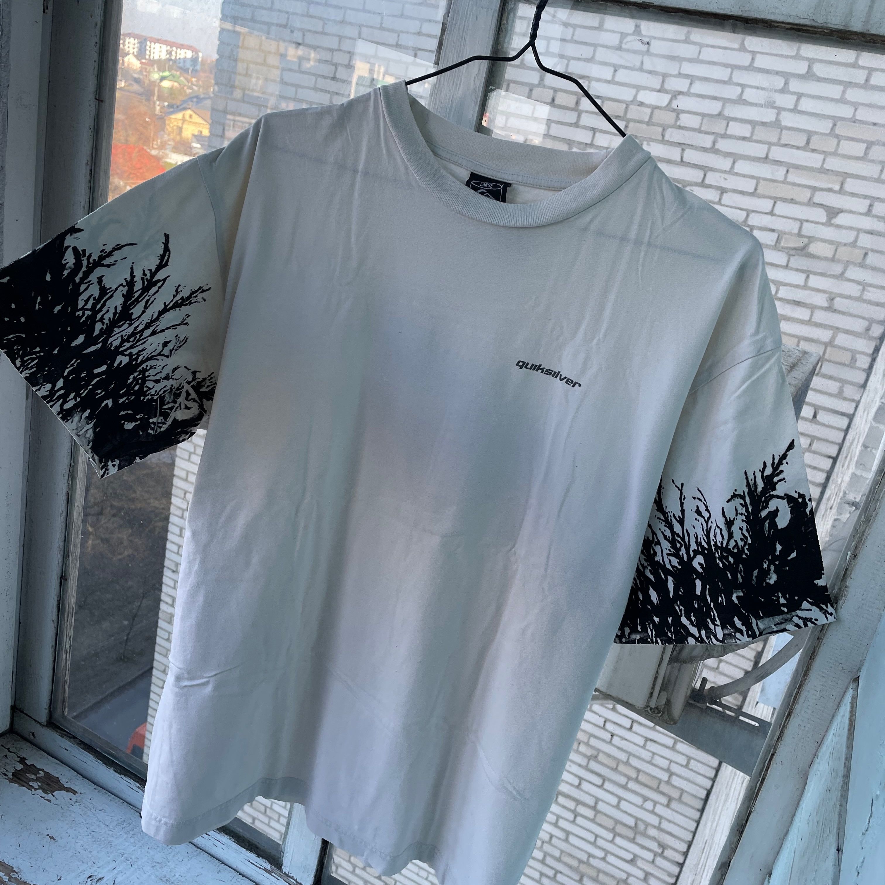Quiksilver Custom quicksilver t shirt surfing opium y2k alt grunge Size US L / EU 52-54 / 3 - 4 Thumbnail