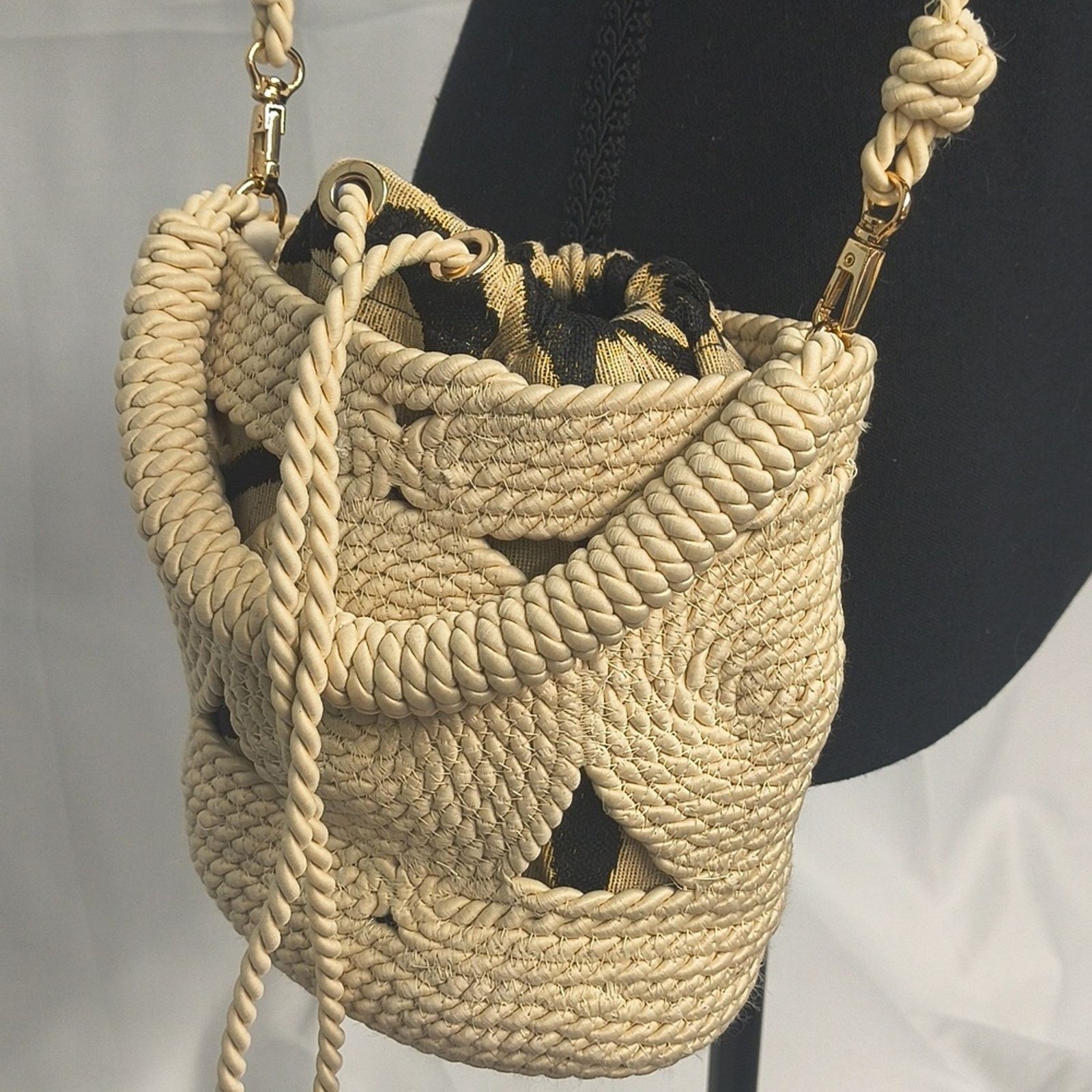 Zara Zara Raffia Crochet Rope Bucket Bag Removable Strap Size ONE SIZE - 9 Thumbnail