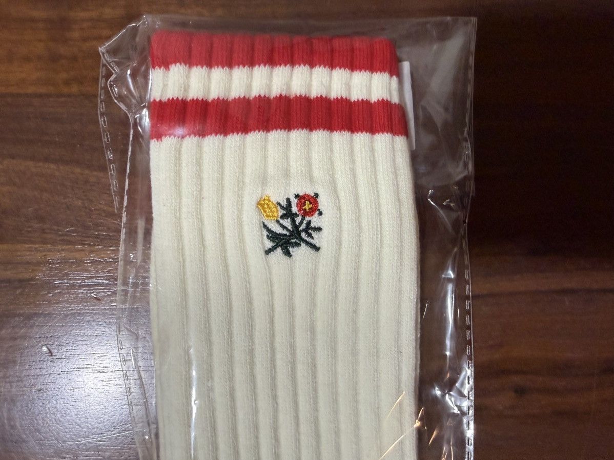 Aime Leon Dore Aime Leon Dore Striped Floral Crest Varsity Crew Sock Red Size ONE SIZE - 2 Thumbnail