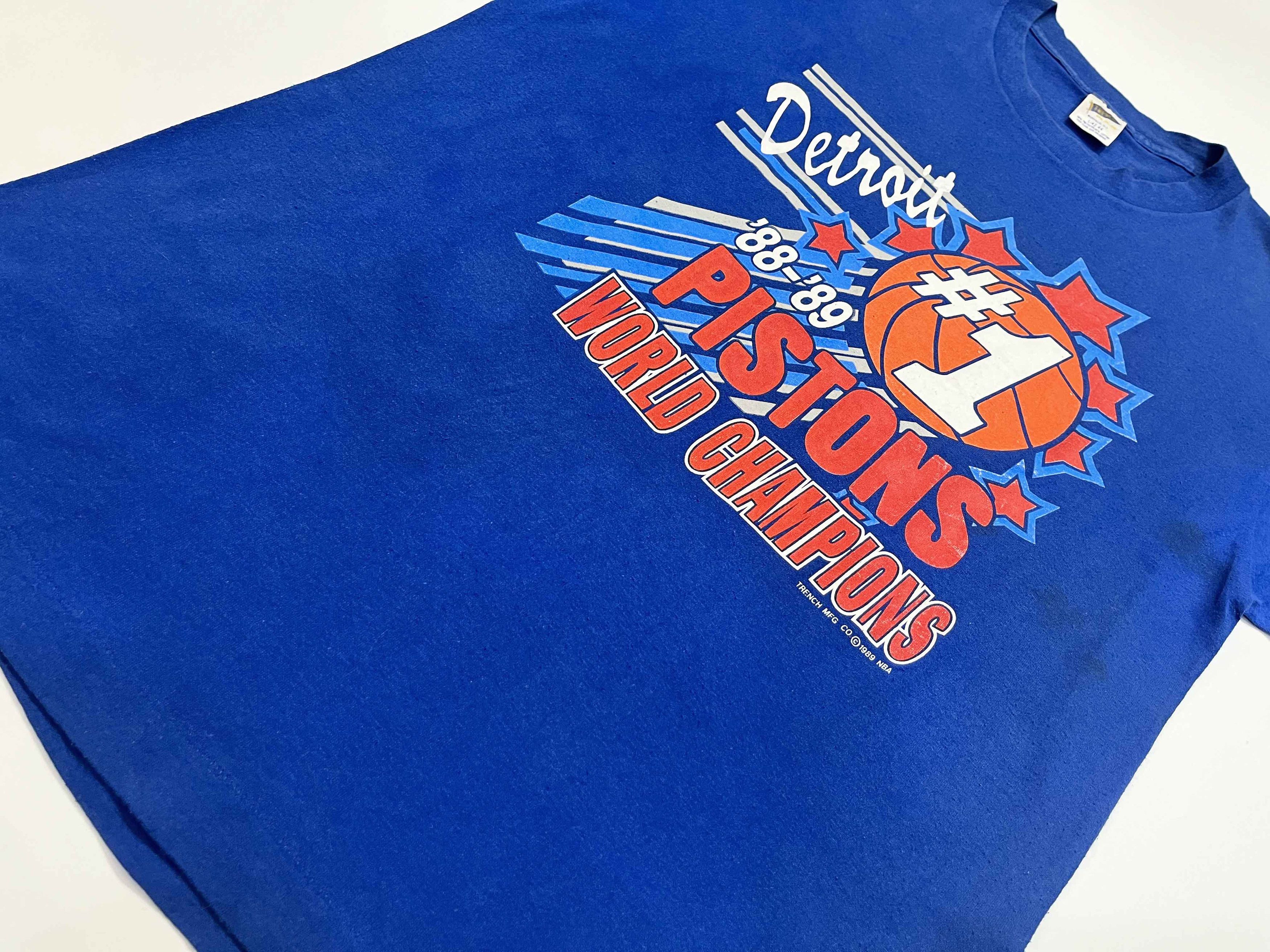 NBA Vintage Trench 1989 NBA Detroit Pistons Basketball T-Shirt Size US L / EU 52-54 / 3 - 7 Thumbnail