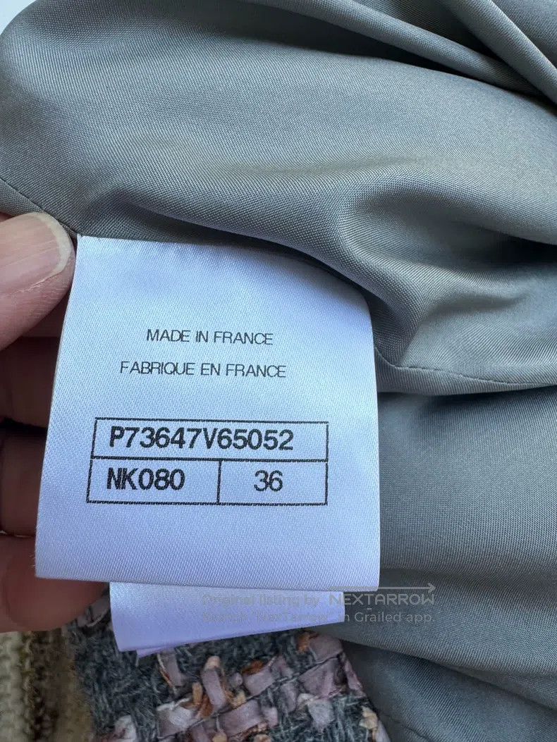 Chanel Chanel 22K beautiful tweed diamond buckle bow shorts Size 24" / US 00 / IT 34 - 7 Thumbnail