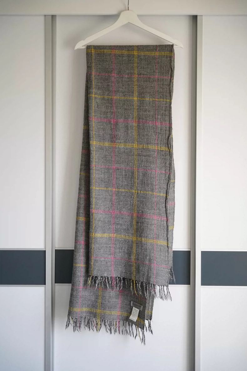 Yohji Yamamoto Yohji Yamamoto Vintage Plaid Wool Scarf Size ONE SIZE - 1 Thumbnail