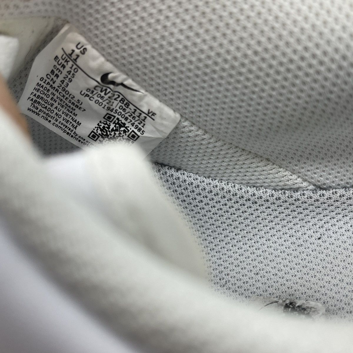 Nike Air Force 1 triple white Size US 11 / EU 44 - 8 Thumbnail