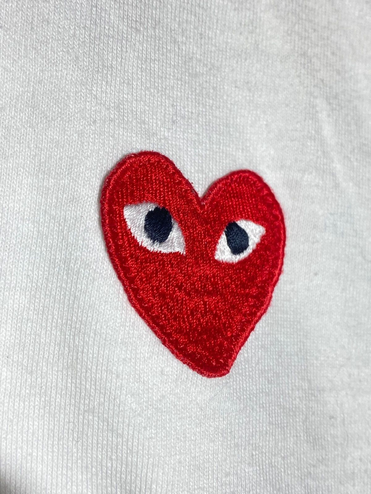 Comme des Garcons Comme Des Garçons CDG Play Patch Heart Logo White Size US M / EU 48-50 / 2 - 3 Thumbnail