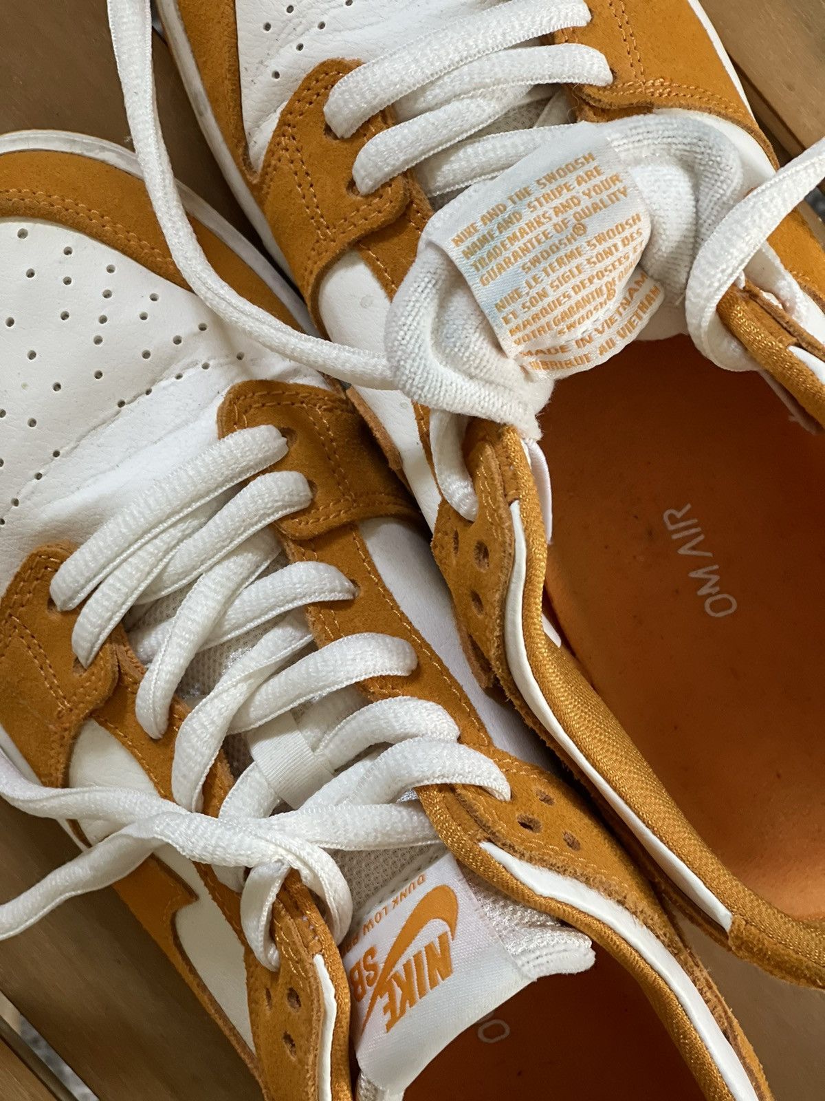 Nike Nike SB Dunk Low Size 7.5 Circuit Orange Size US 7.5 / EU 40-41 - 8 Thumbnail