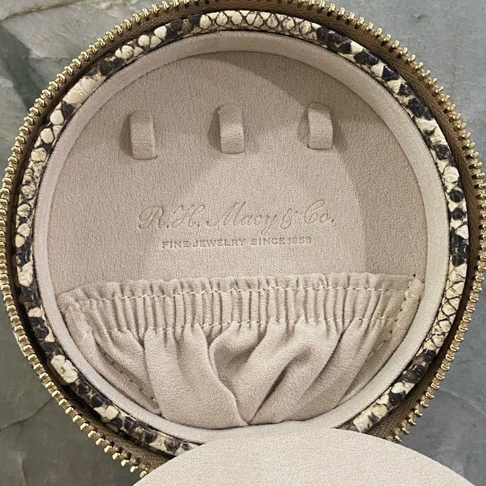 LONE WOLF WOLF DESIGNS Round Zip Jewelry Case Snake Embossed Tan Size ONE SIZE - 6 Thumbnail