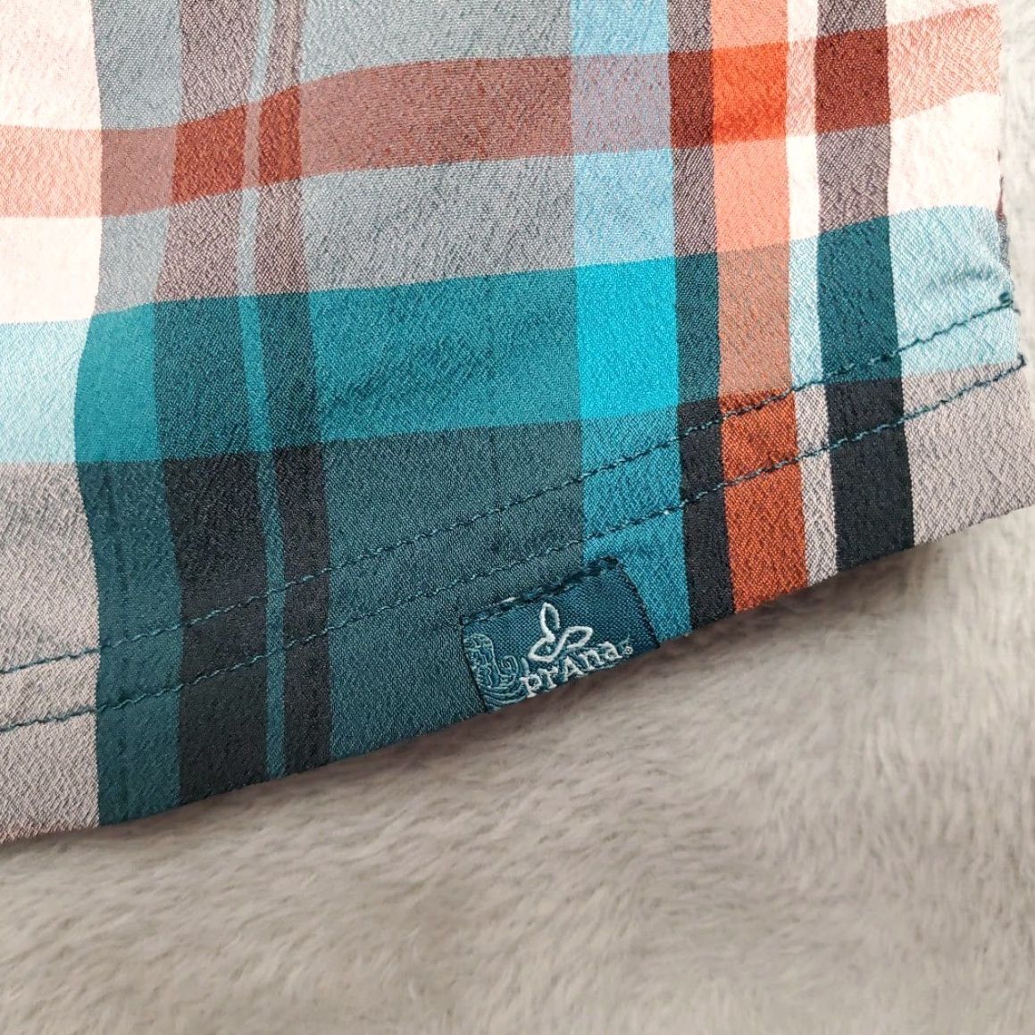 Prana prAna Hoodie Shirt Womens S Green Plaid Hooded Henley Performance Outdoor Gorp Shirt Hoodie Womens S Green Plaid Henley Size S / US 4 / IT 40 - 3 Thumbnail