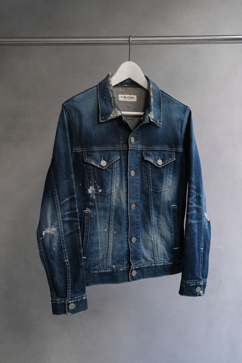 Vanquish VANQUISH Washed Distressed Denim Trucker Jacket Size US S / EU 44-46 / 1 - 1 Thumbnail