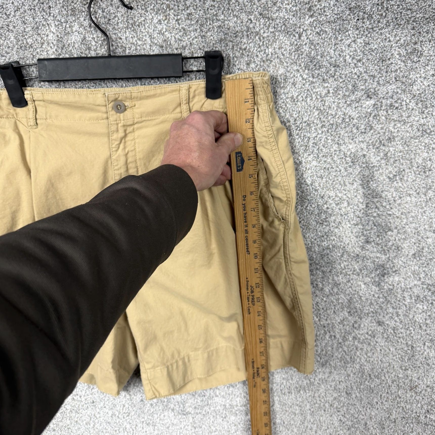 Dockers Dockers Mens Chino Shorts 34 Khaki Beig Elastic Waist Pleated 90s 7in Inseam Casual Travel | Vintage: No | Dockers Outlet Size US 34 / EU 50 - 3 Thumbnail