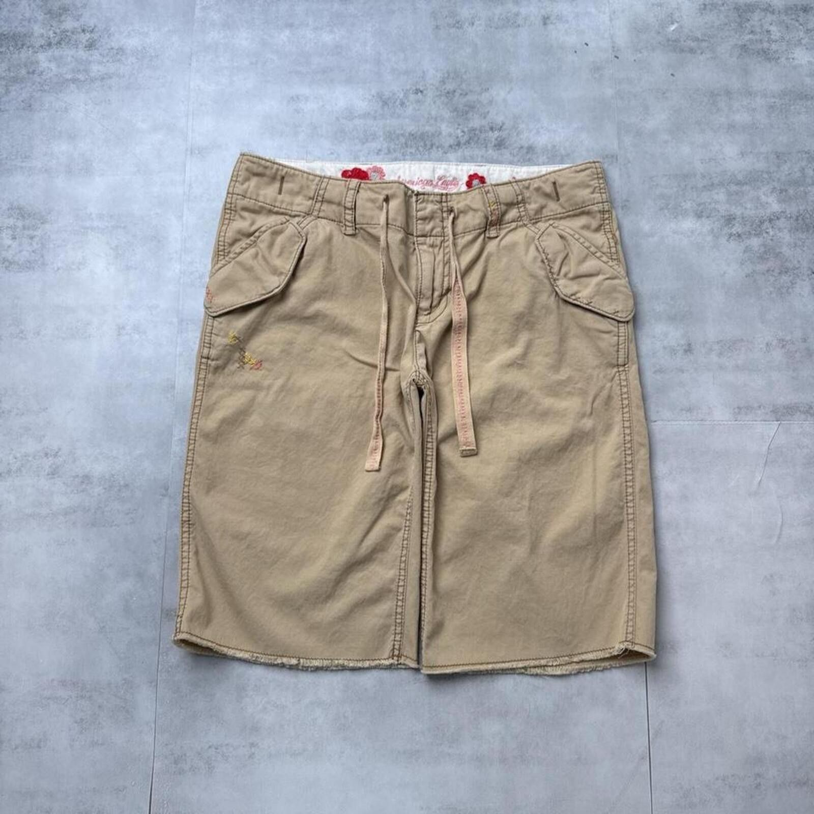 American Eagle Outfitters Y2K American Eagle 00s Beige Khaki Shorts Size 27" / US 4 / IT 40 - 1 Thumbnail