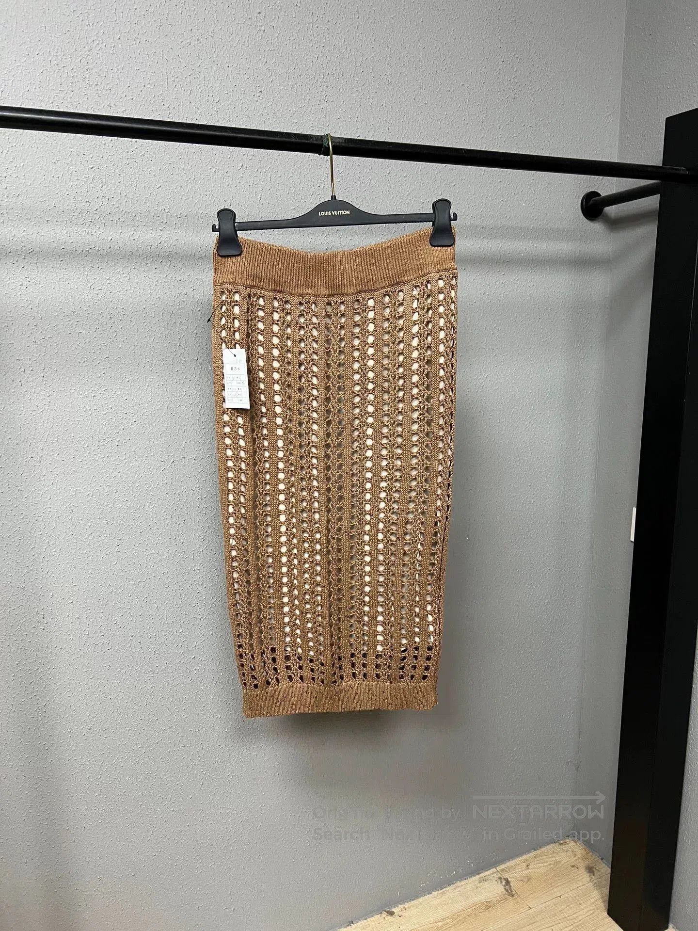 Brunello Cucinelli brown sequined knit midi skirt. Size 24" / US 00 / IT 34 - 1 Thumbnail