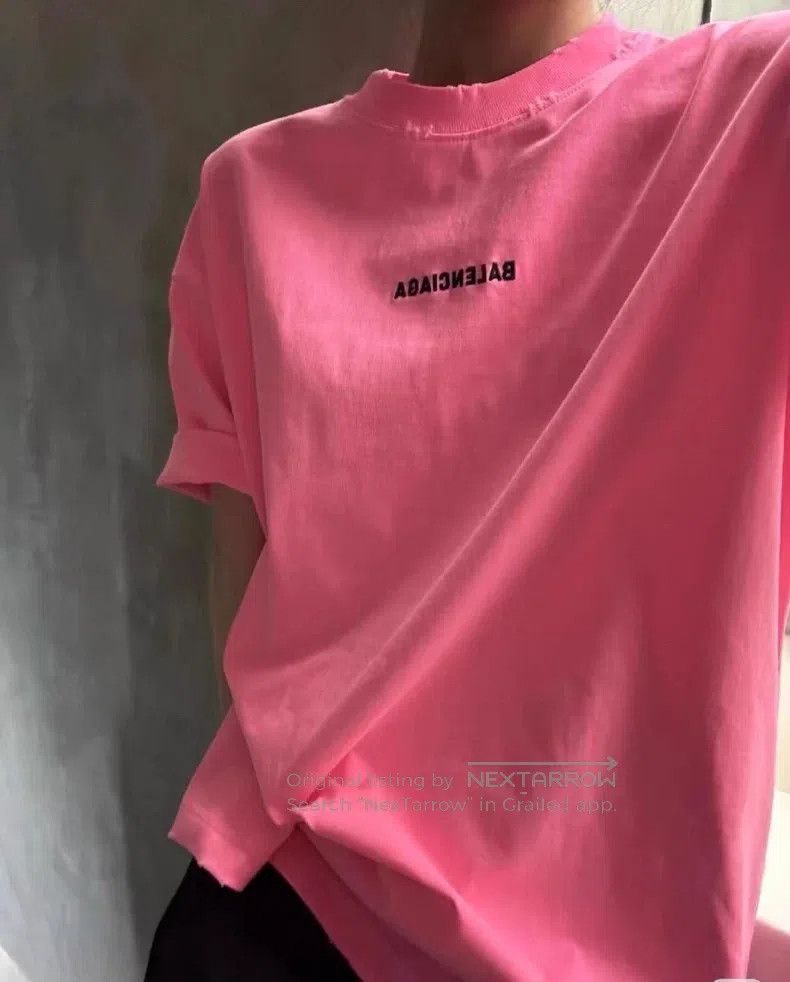 Balenciaga Balenciaga Pink short sleeve T-shirt Size US L / EU 52-54 / 3 - 7 Thumbnail