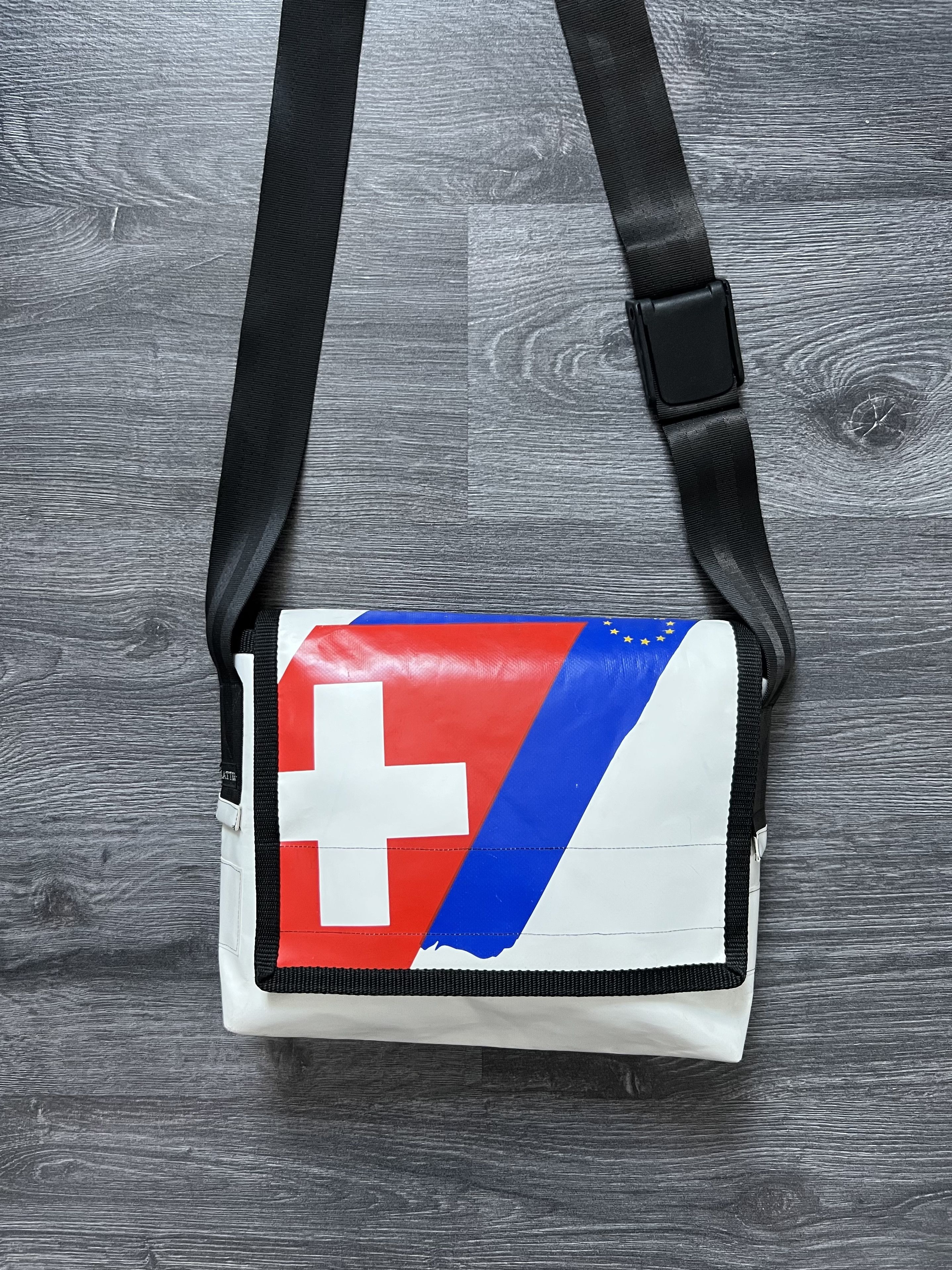 Freitag Vintage Y2k Tagger Massegner Bag Freitag Style Size ONE SIZE - 7 Thumbnail