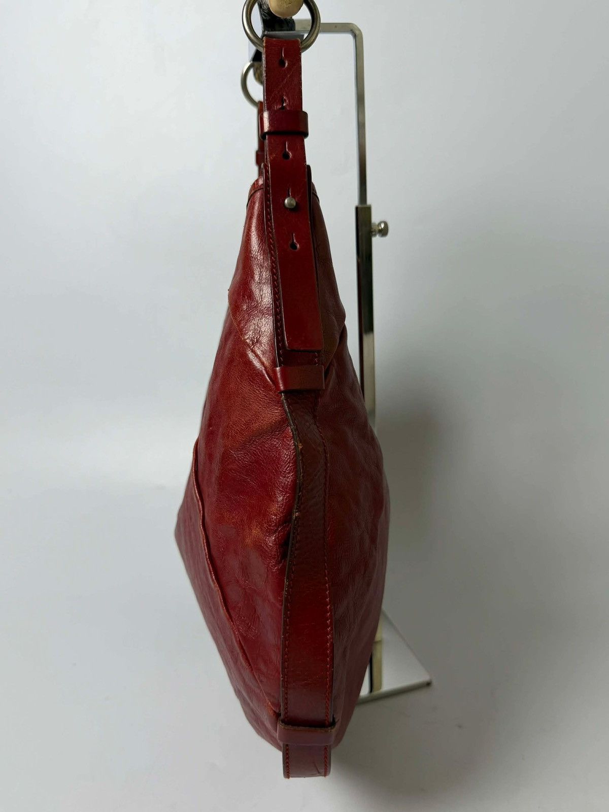 Saint Laurent Paris Yves Saint Laurent Red Leather Mombasa Hobo Bag Size ONE SIZE - 6 Thumbnail