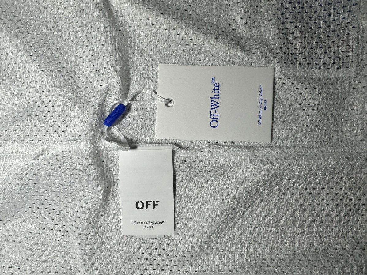 Off-White Off-White Gothic Logo Mesh Jersey and Shorts Set Size XL Size US XL / EU 56 / 4 - 14 Thumbnail